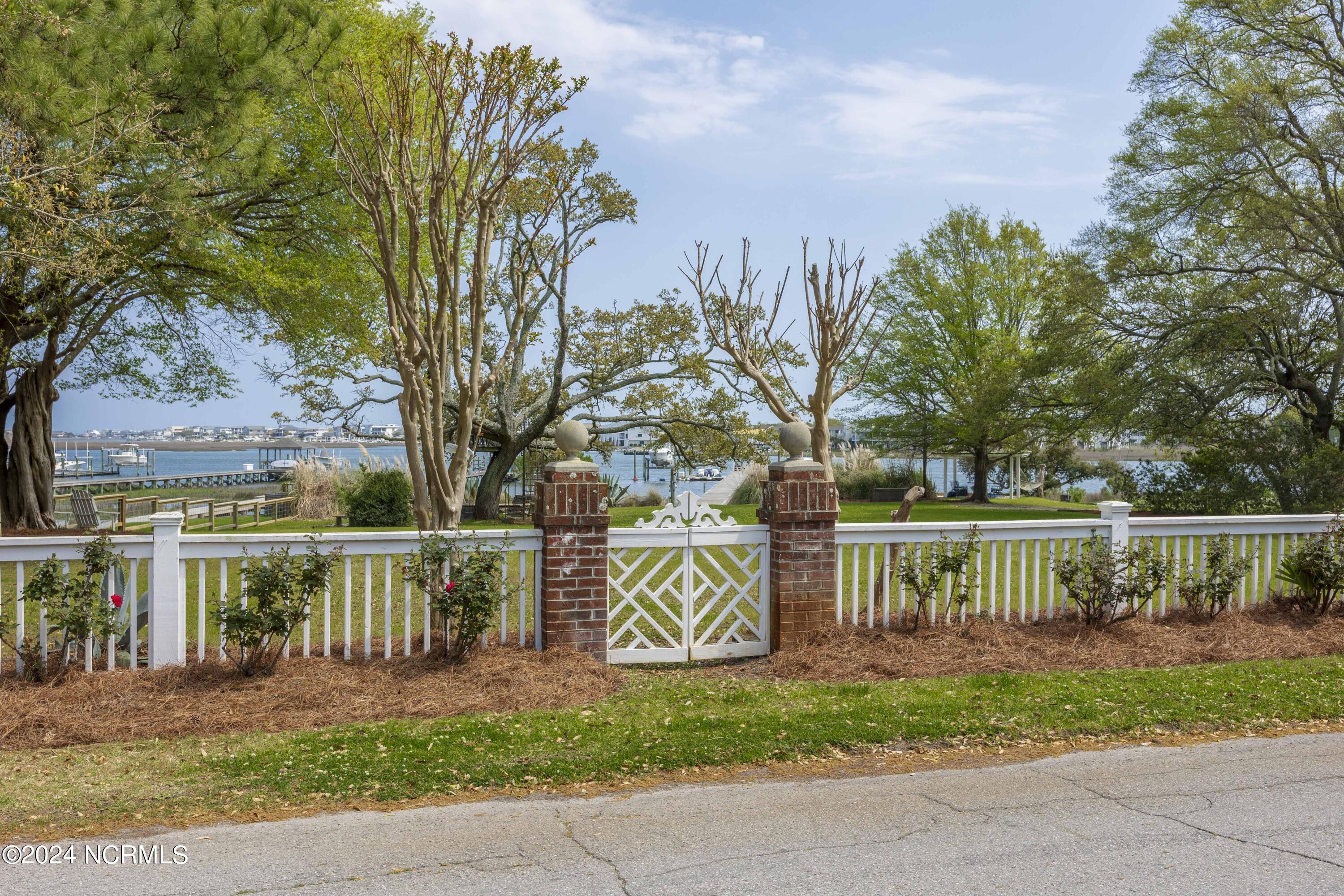 302 Summer Rest Road Property Photo 4