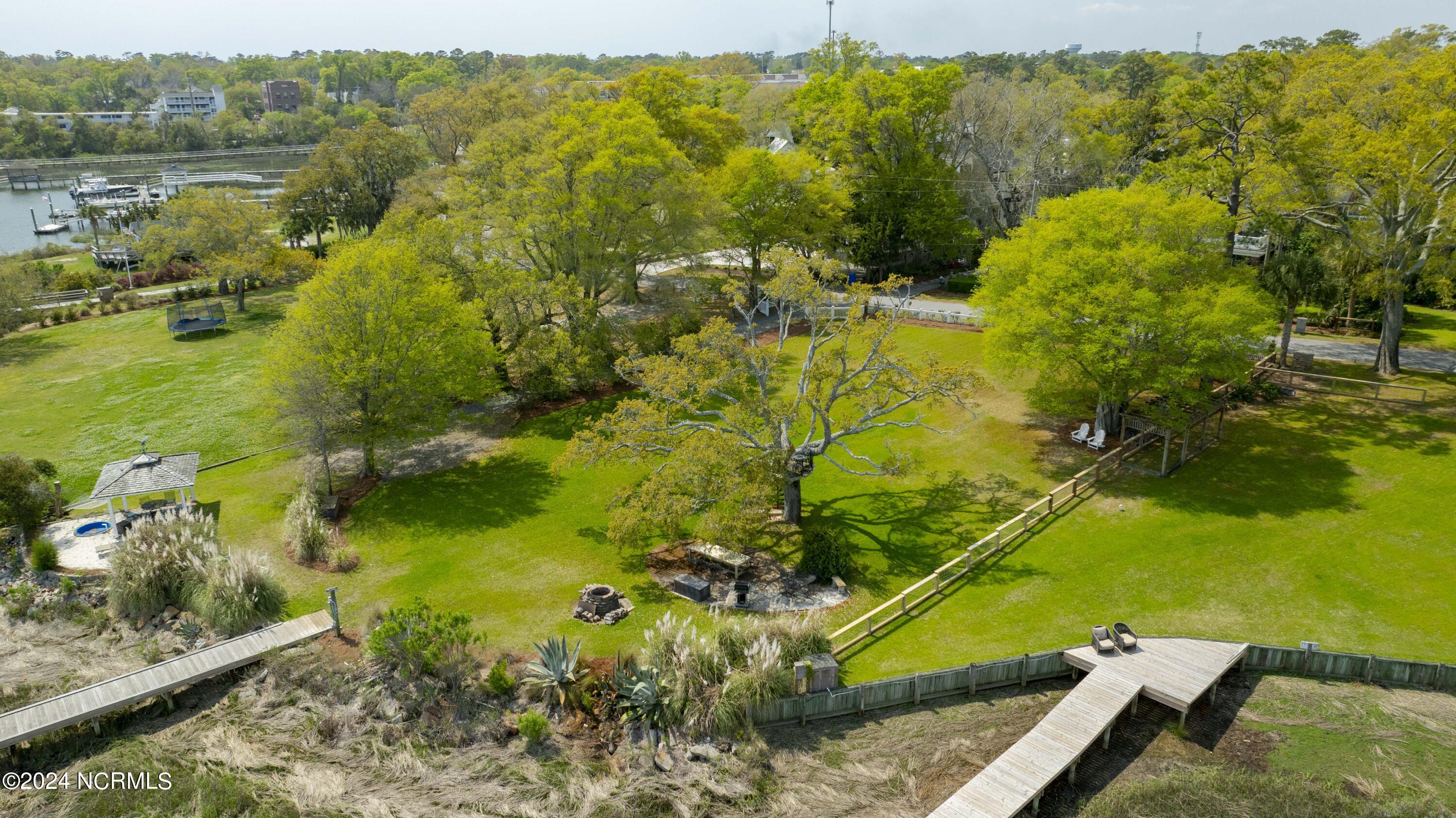 302 Summer Rest Road Property Photo 6