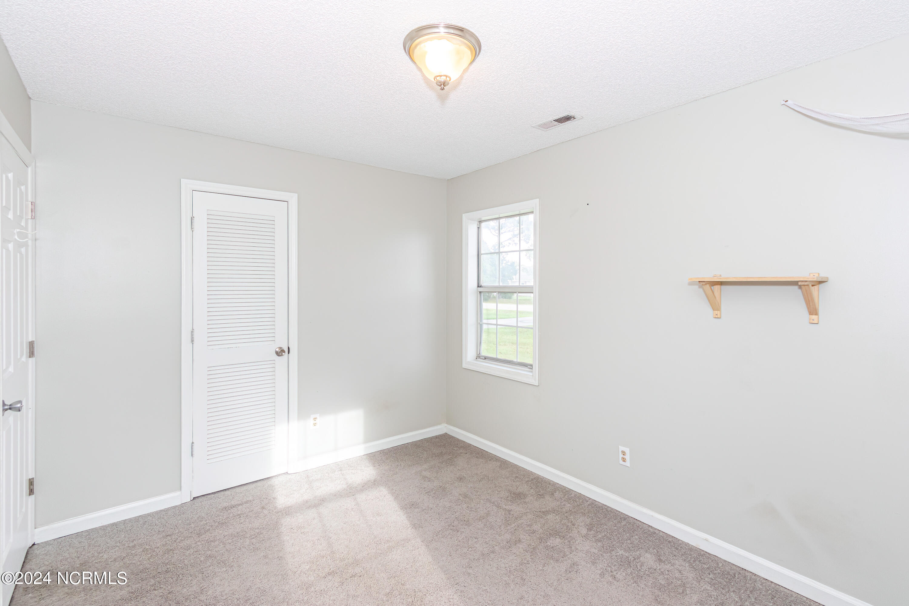 307 Foxtrace Lane Property Photo 34