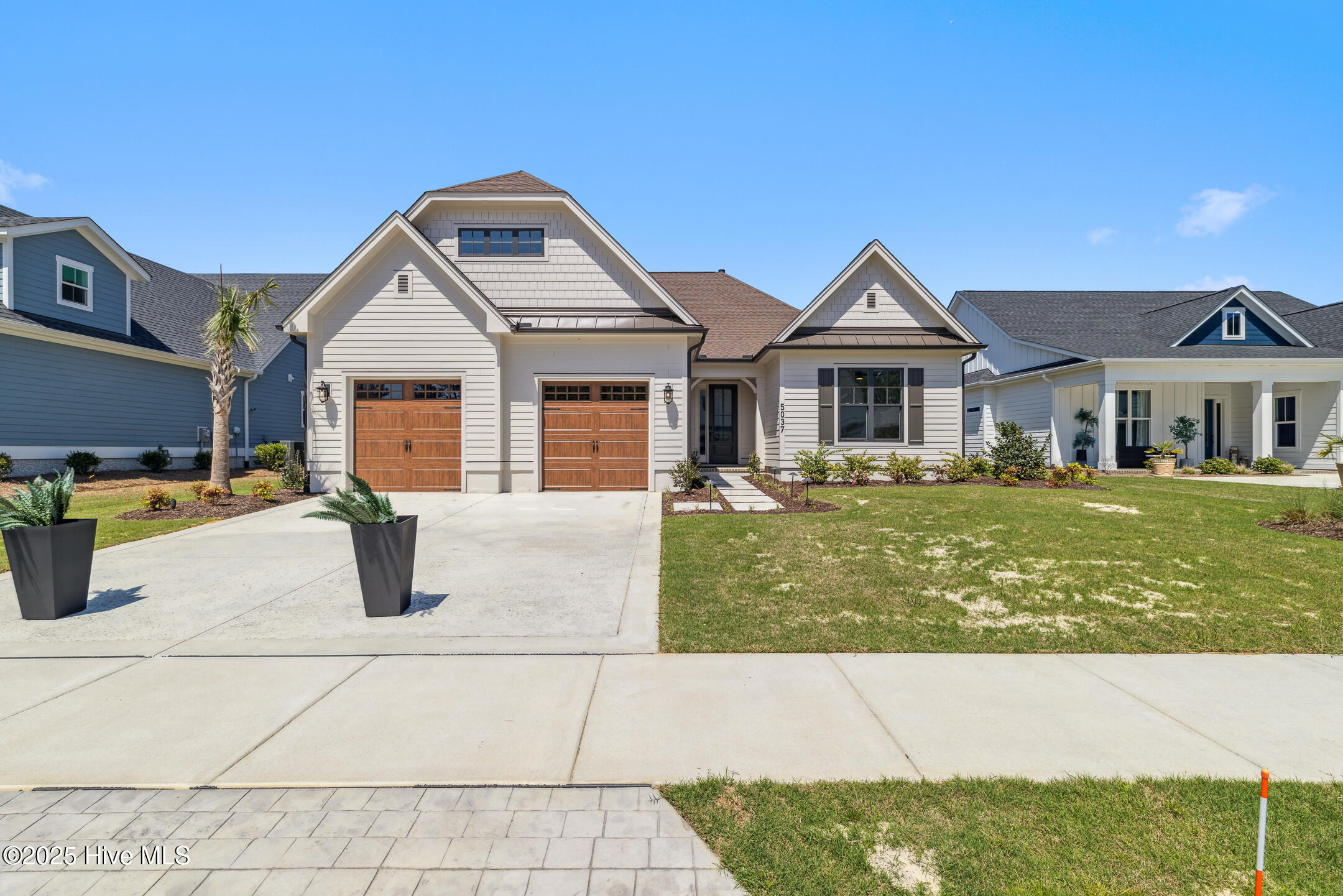 5037 Saltgrass Cove Property Photo 2