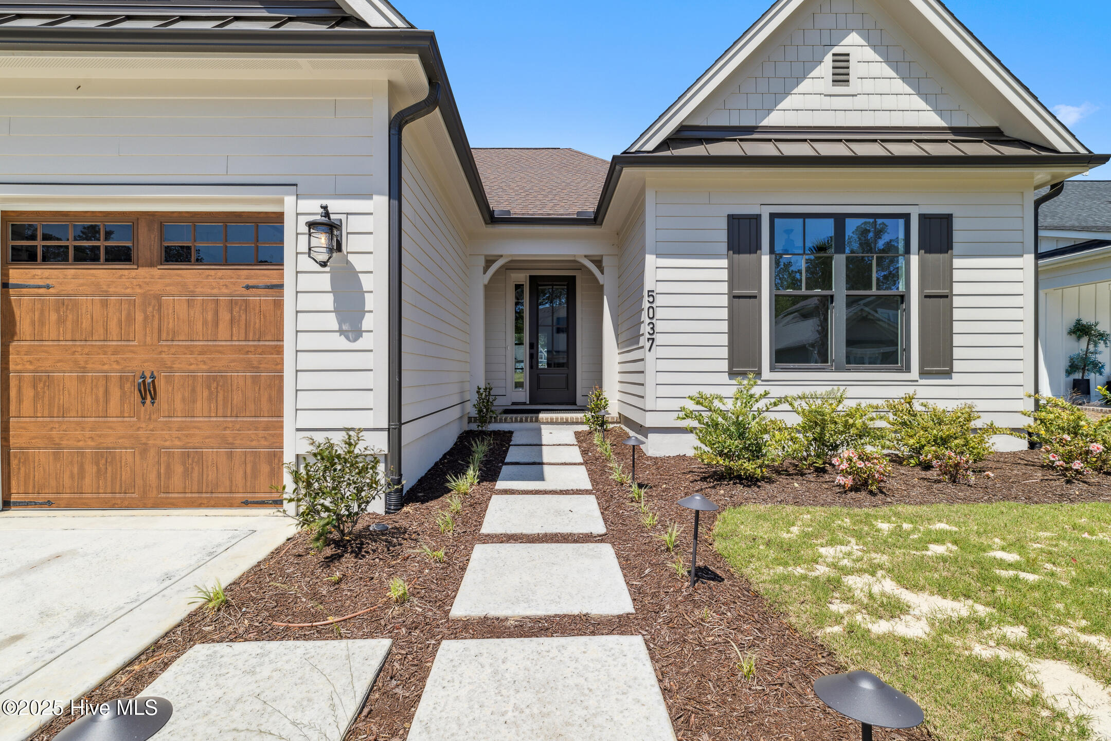 5037 Saltgrass Cove Property Photo 6
