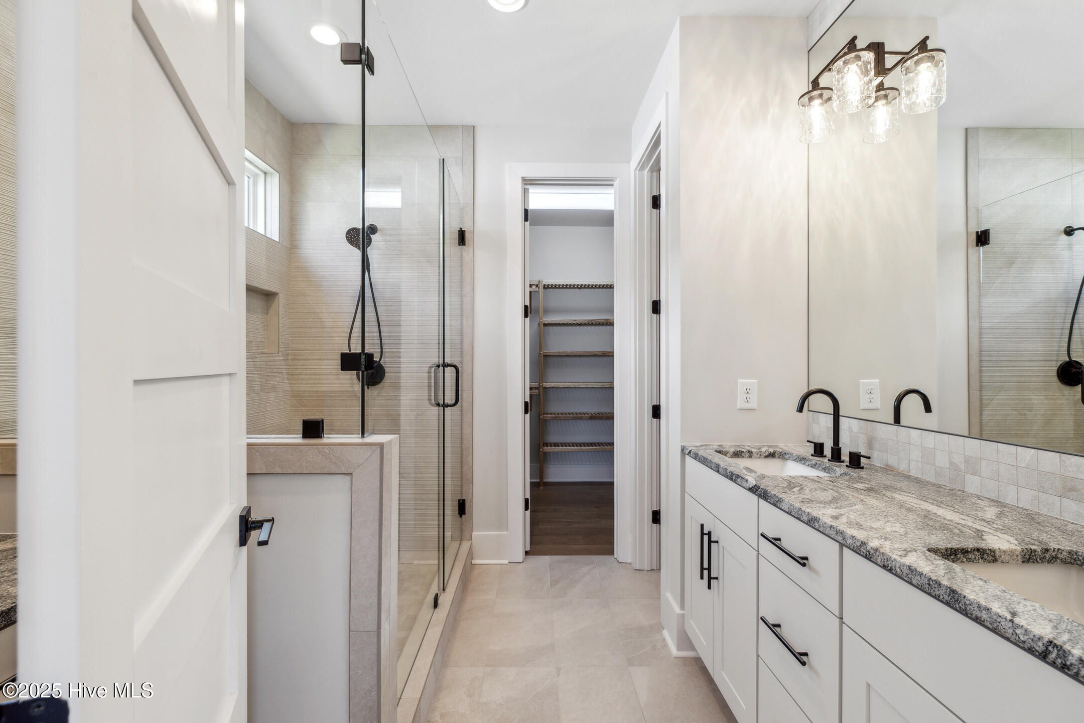 5037 Saltgrass Cove Property Photo 49