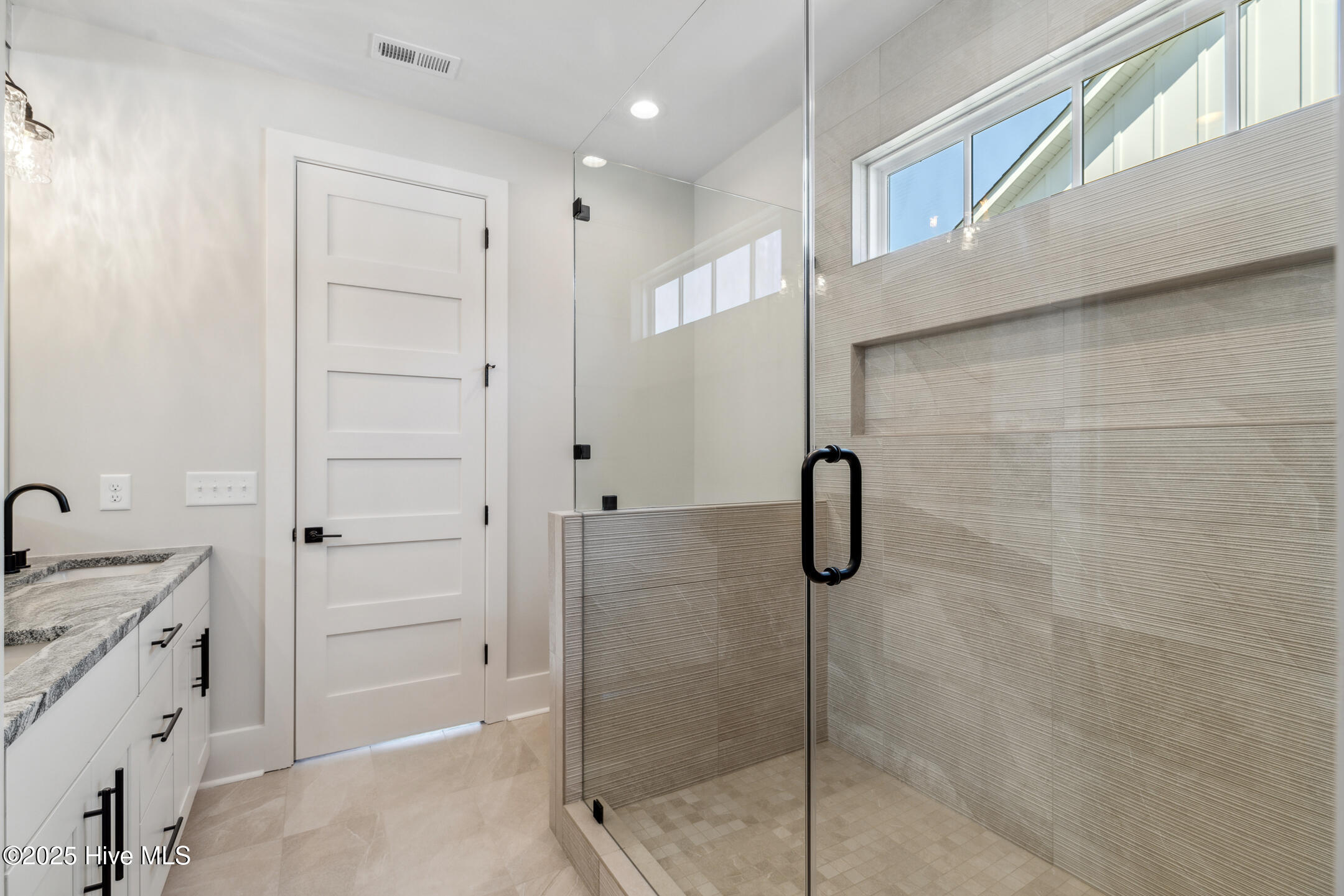 5037 Saltgrass Cove Property Photo 57