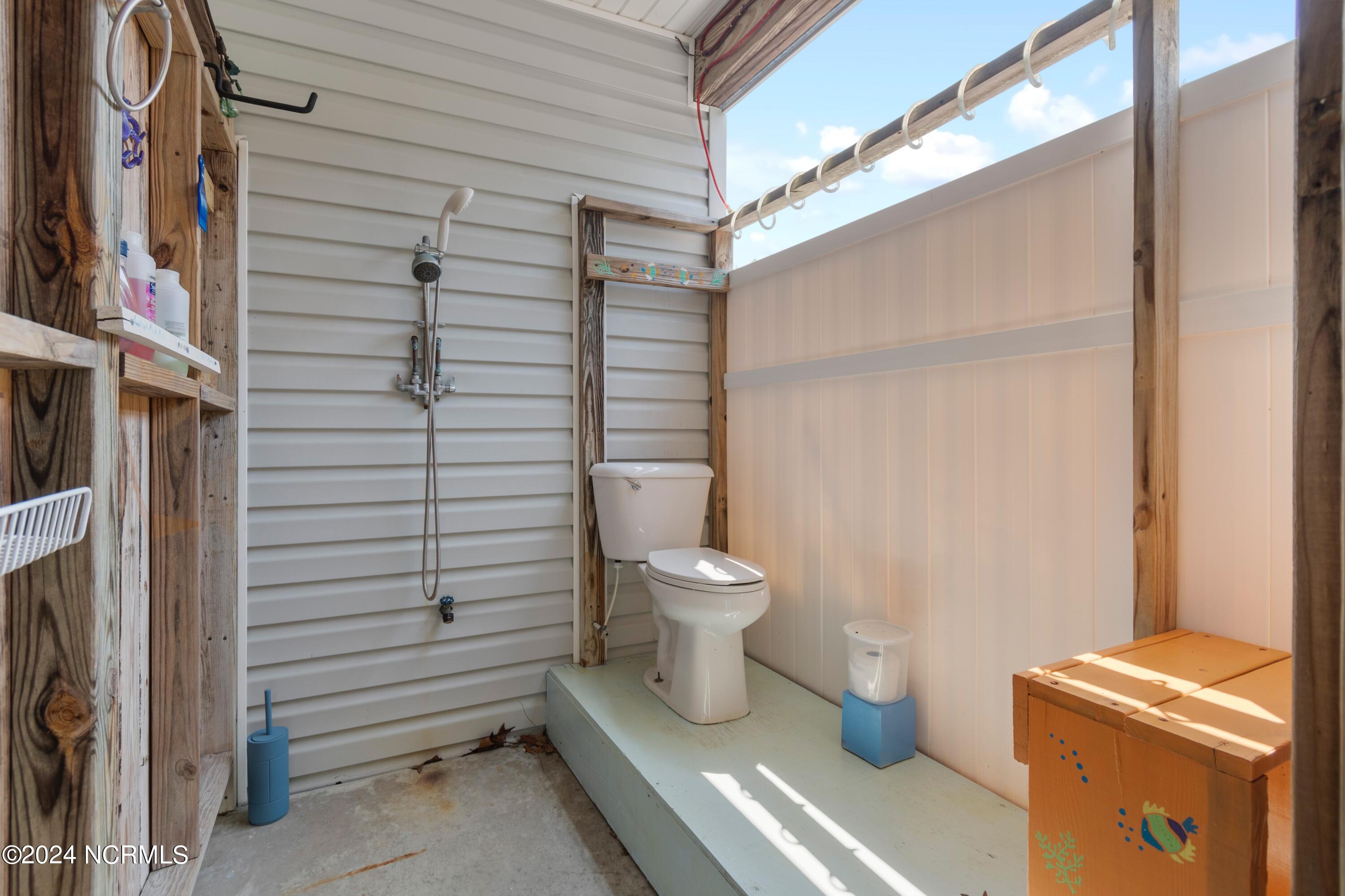 303 Ne 50th Street Property Photo 37