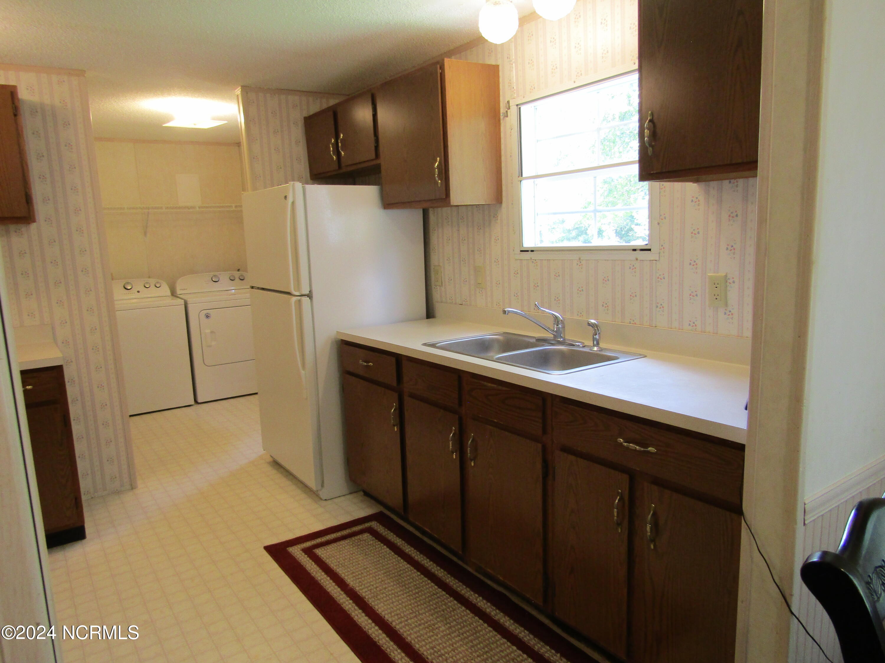 3833 Long Ridge Road Property Photo 6
