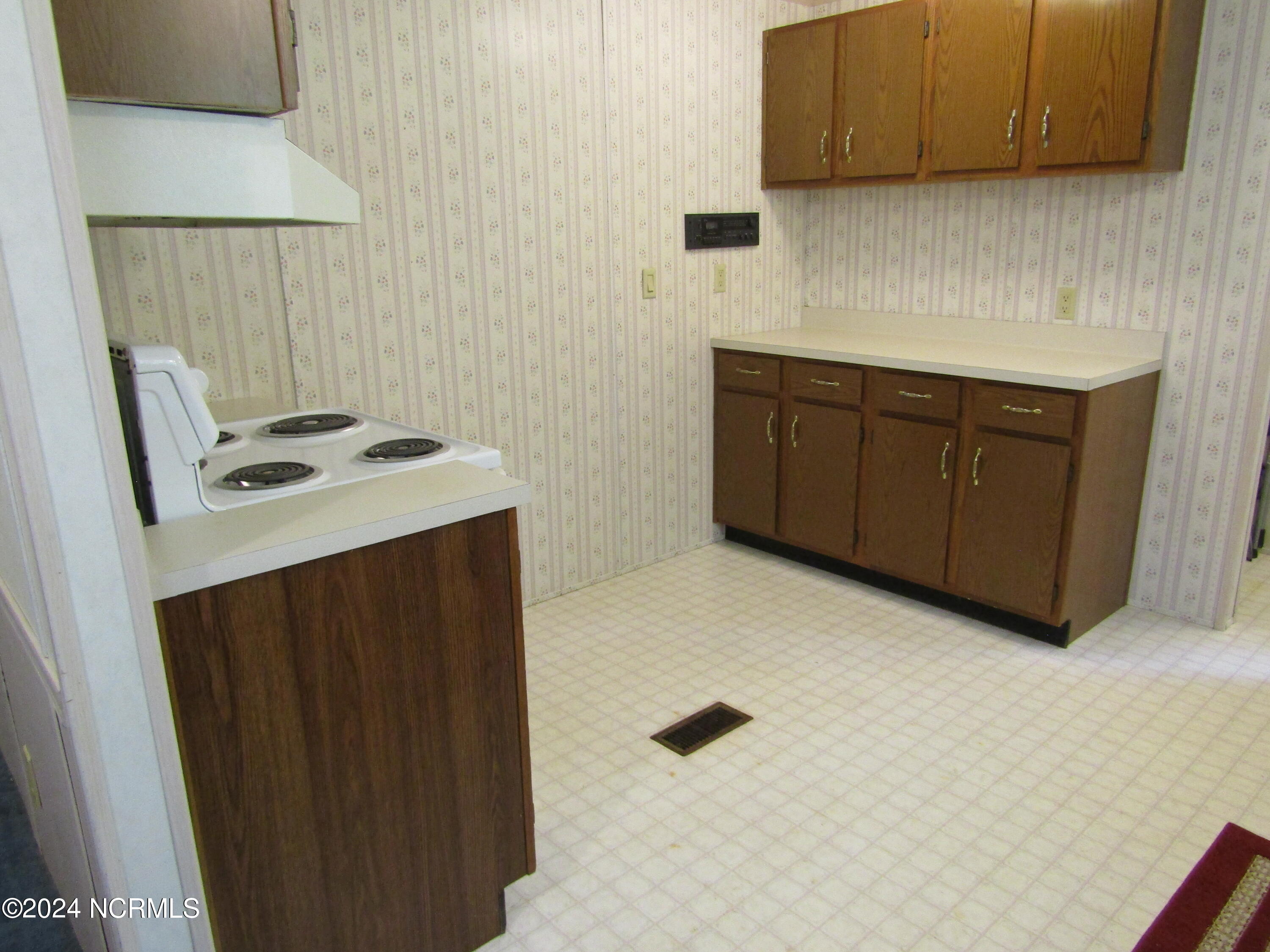 3833 Long Ridge Road Property Photo 7