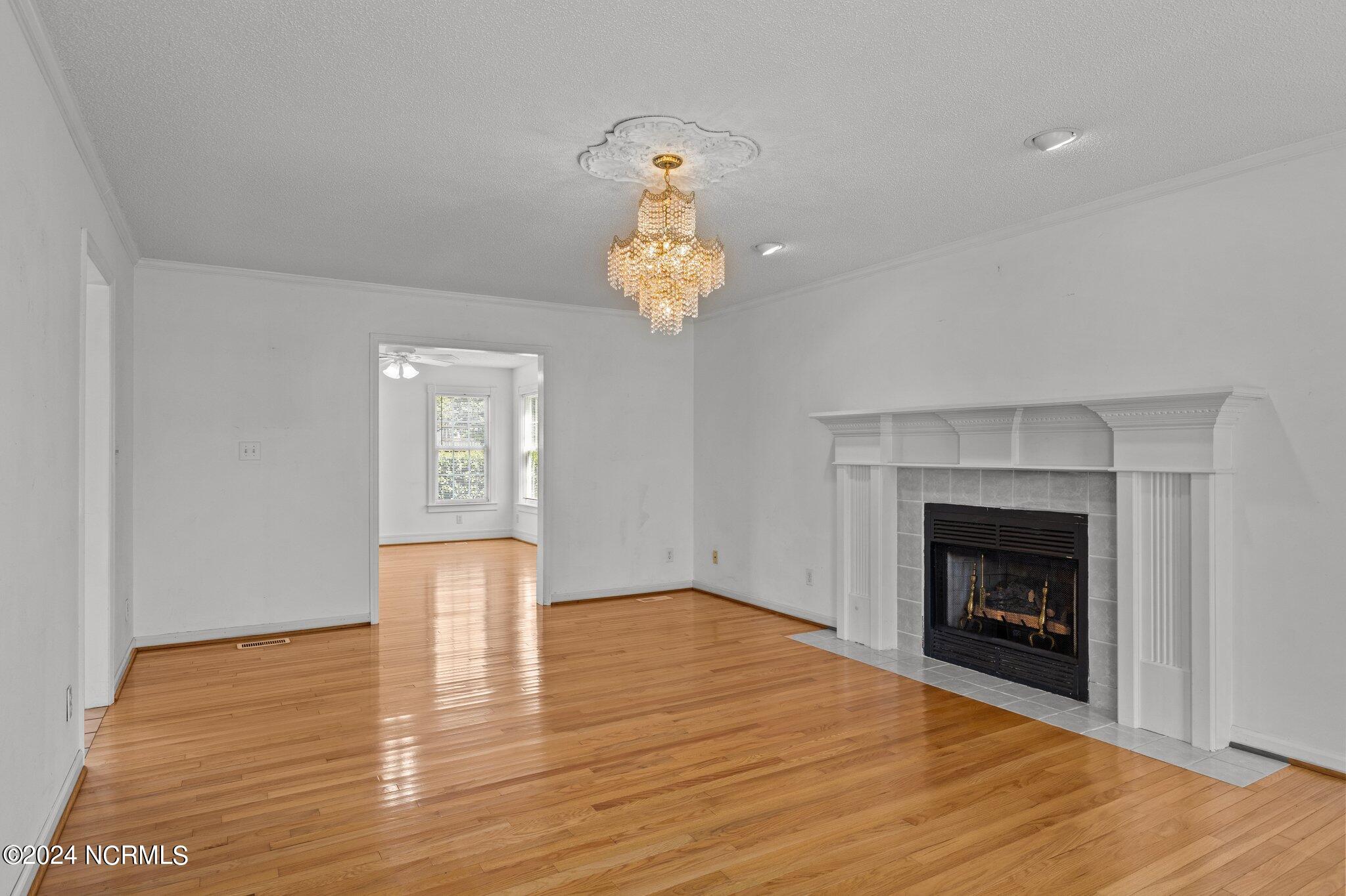 265 Bay Run Property Photo 8