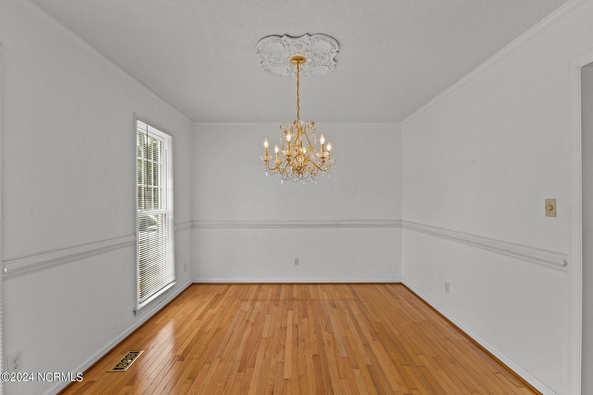 265 Bay Run Property Photo 12