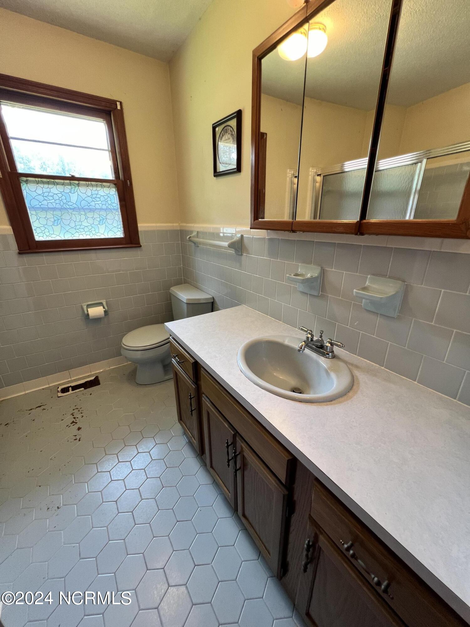 128 Farmers Chemical Road Property Photo 11
