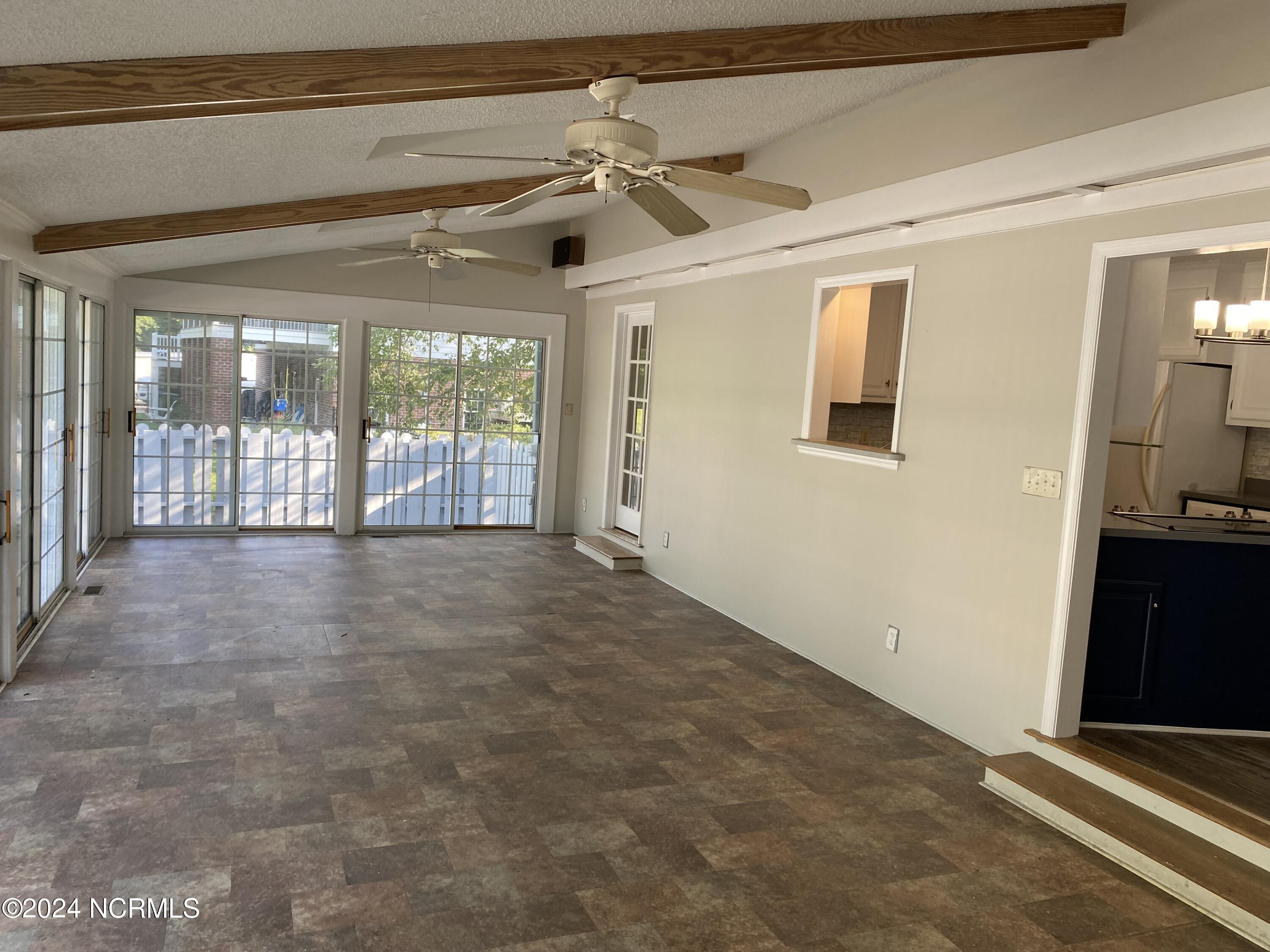 307 Glen Oak Drive Property Photo 10
