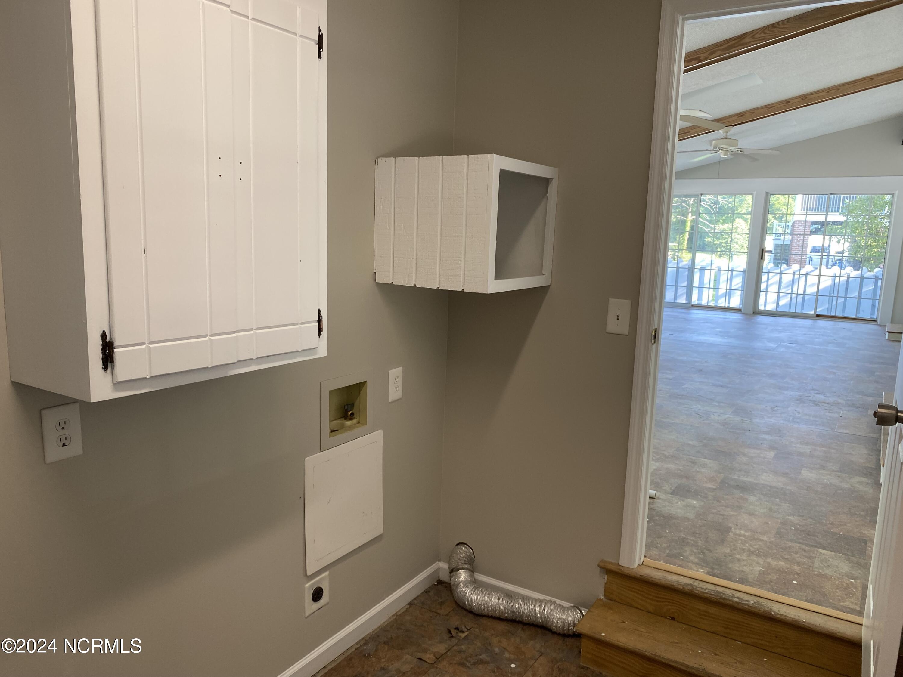 307 Glen Oak Drive Property Photo 11
