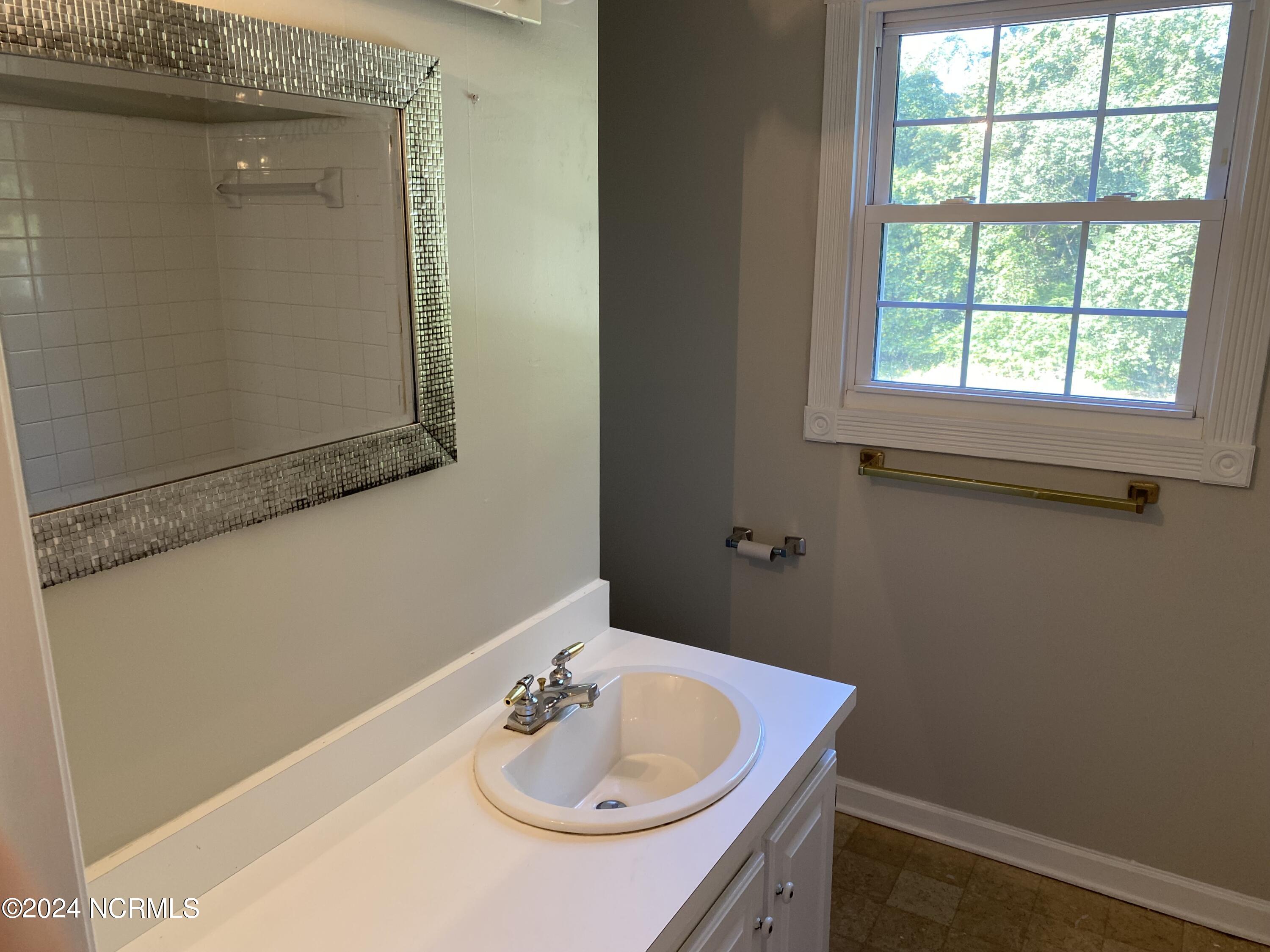 307 Glen Oak Drive Property Photo 18