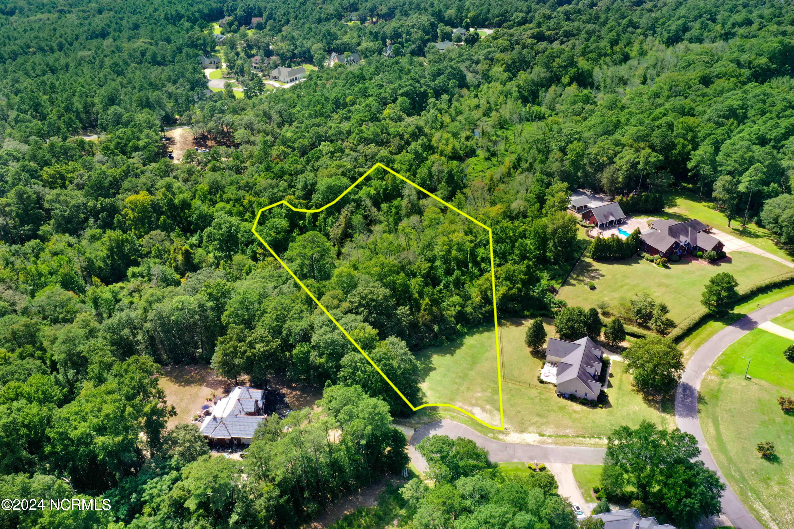 103 Walnut Cove Property Photo 2