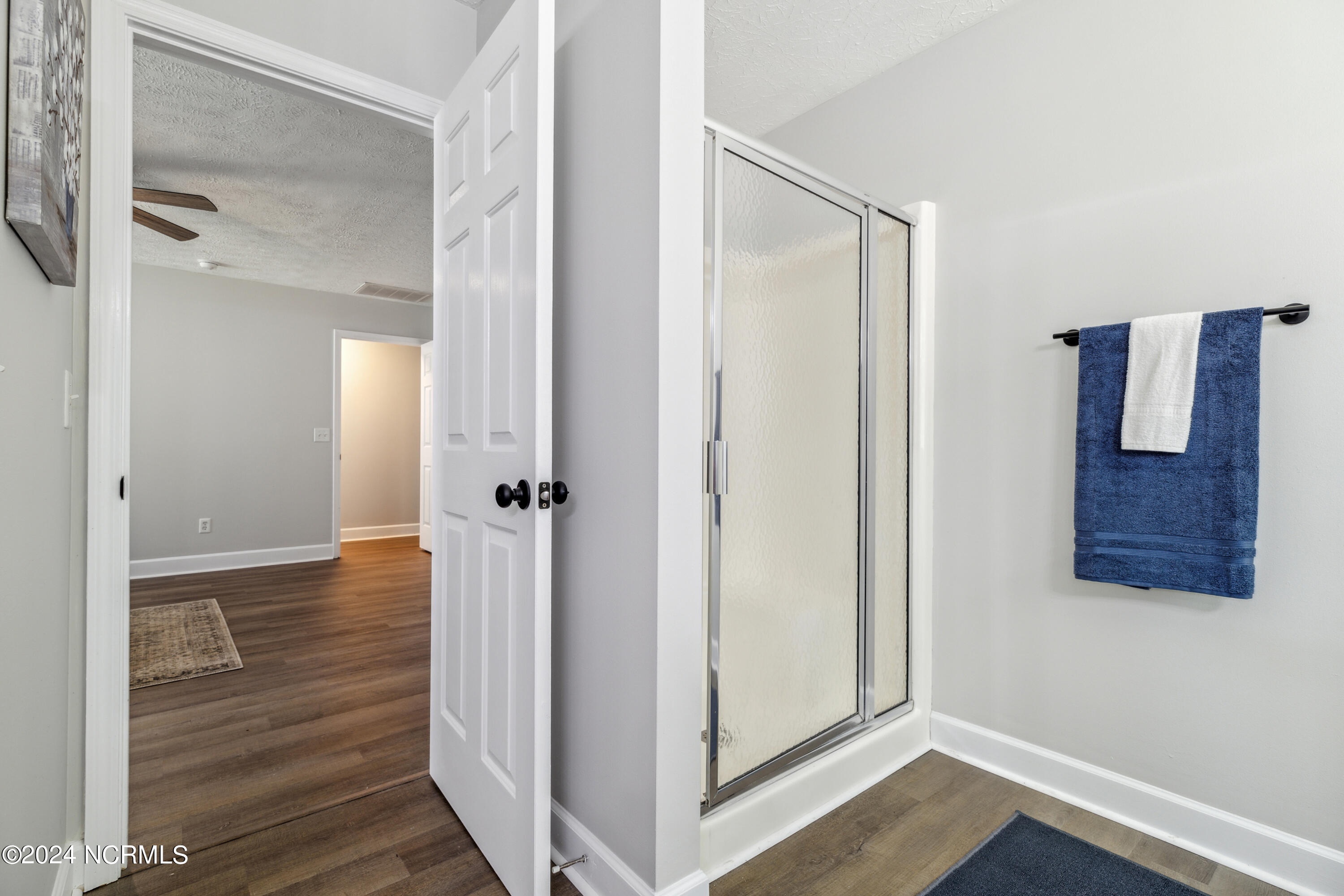 8534 Glasgow Street Property Photo 25