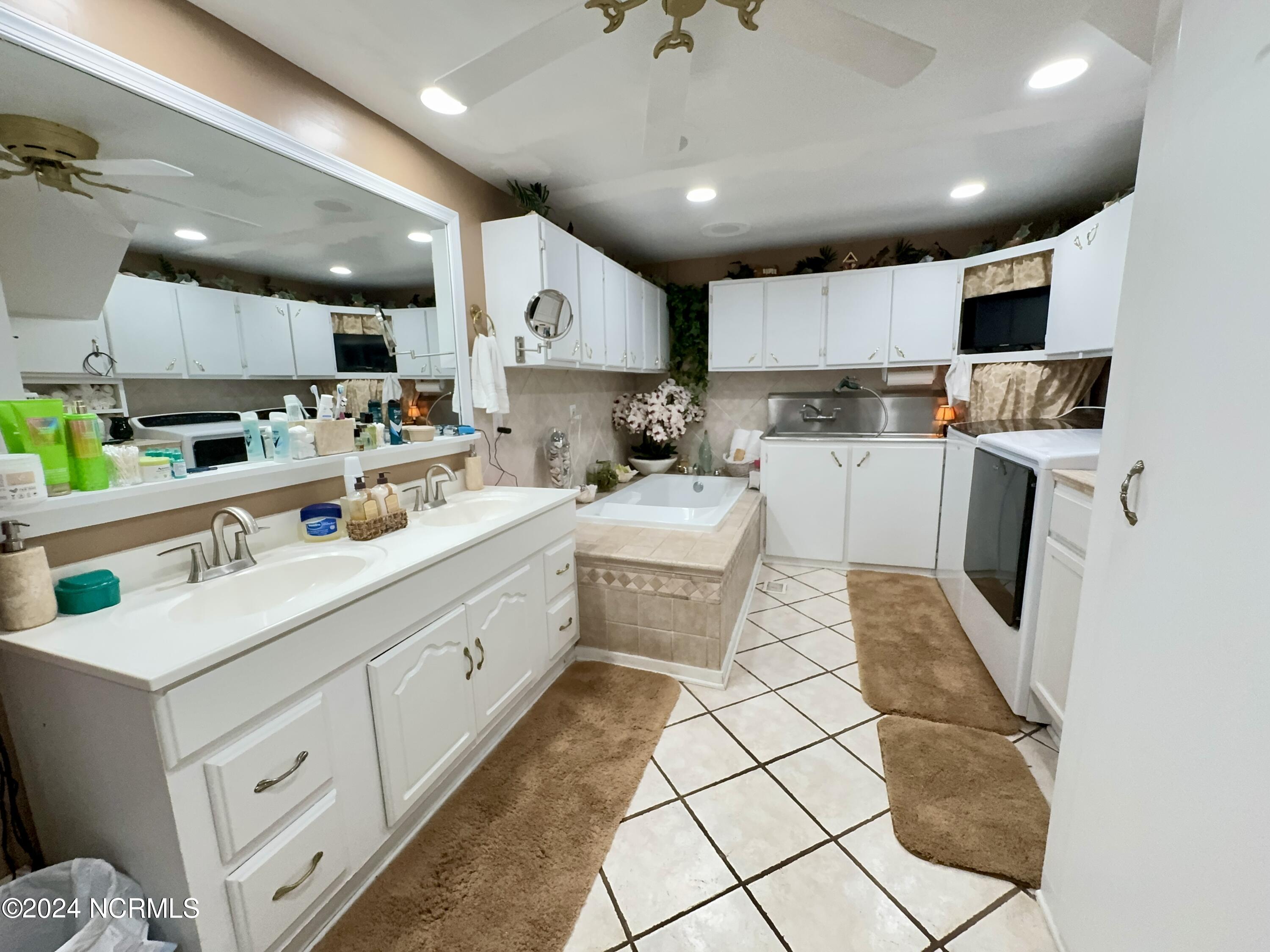 139 Soundview Drive Property Photo 36