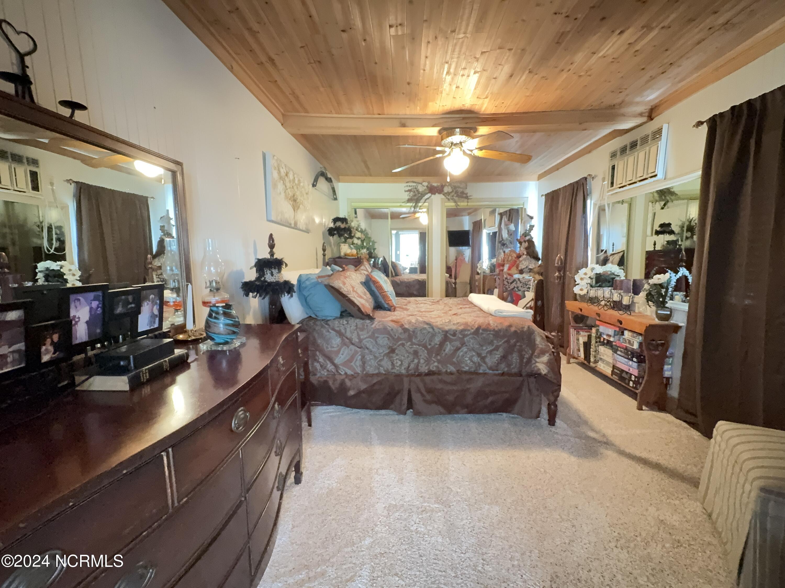 139 Soundview Drive Property Photo 43