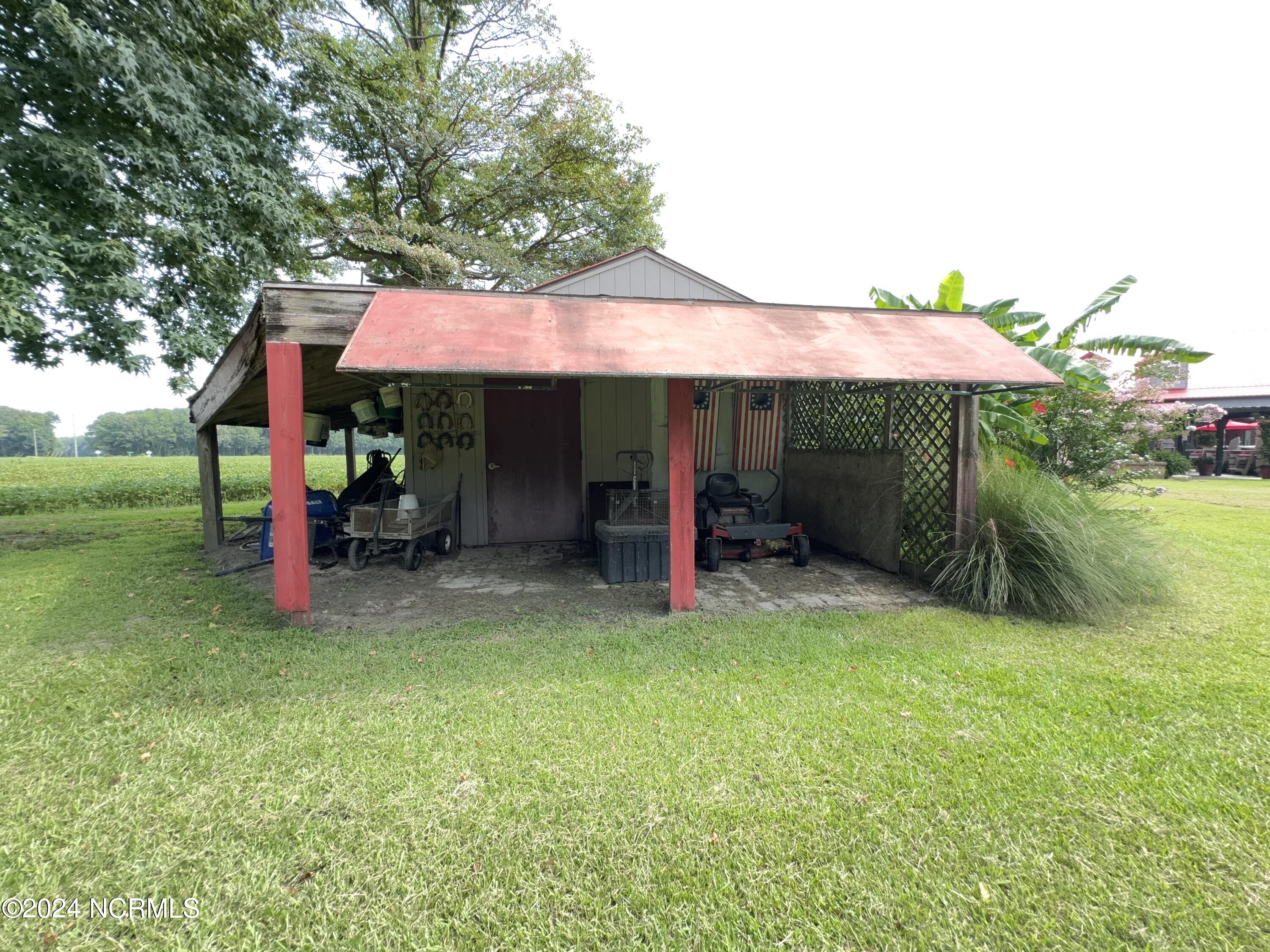 139 Soundview Drive Property Photo 46