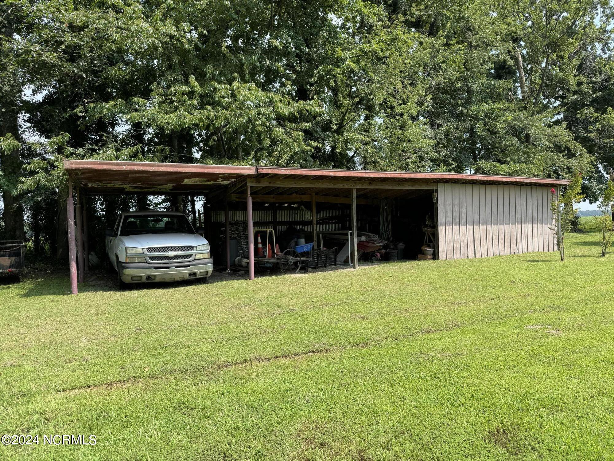 139 Soundview Drive Property Photo 47