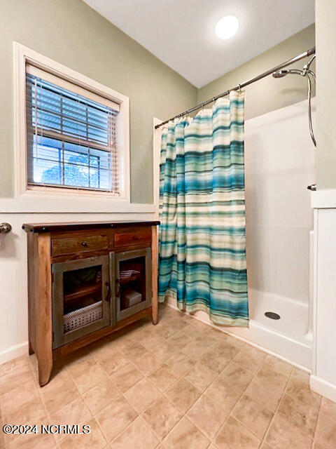 592 Arnolds Beach Road Property Photo 25
