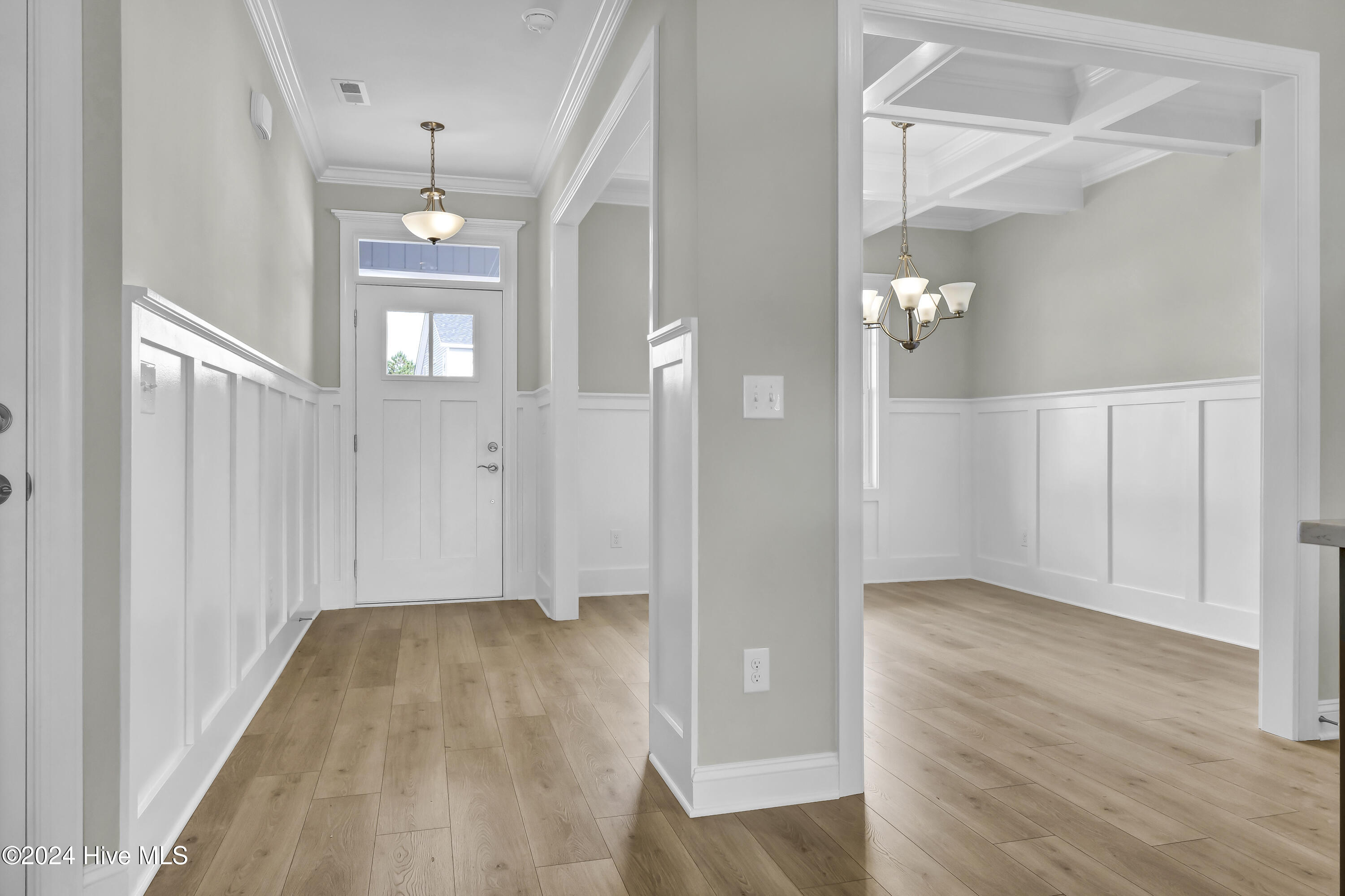 2769 Longleaf Pine Circle Property Photo 3