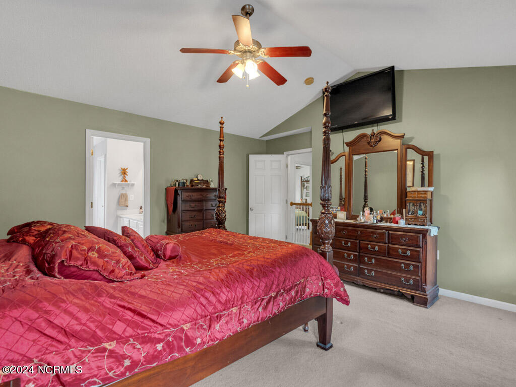 778 Village Point Road Property Photo 13