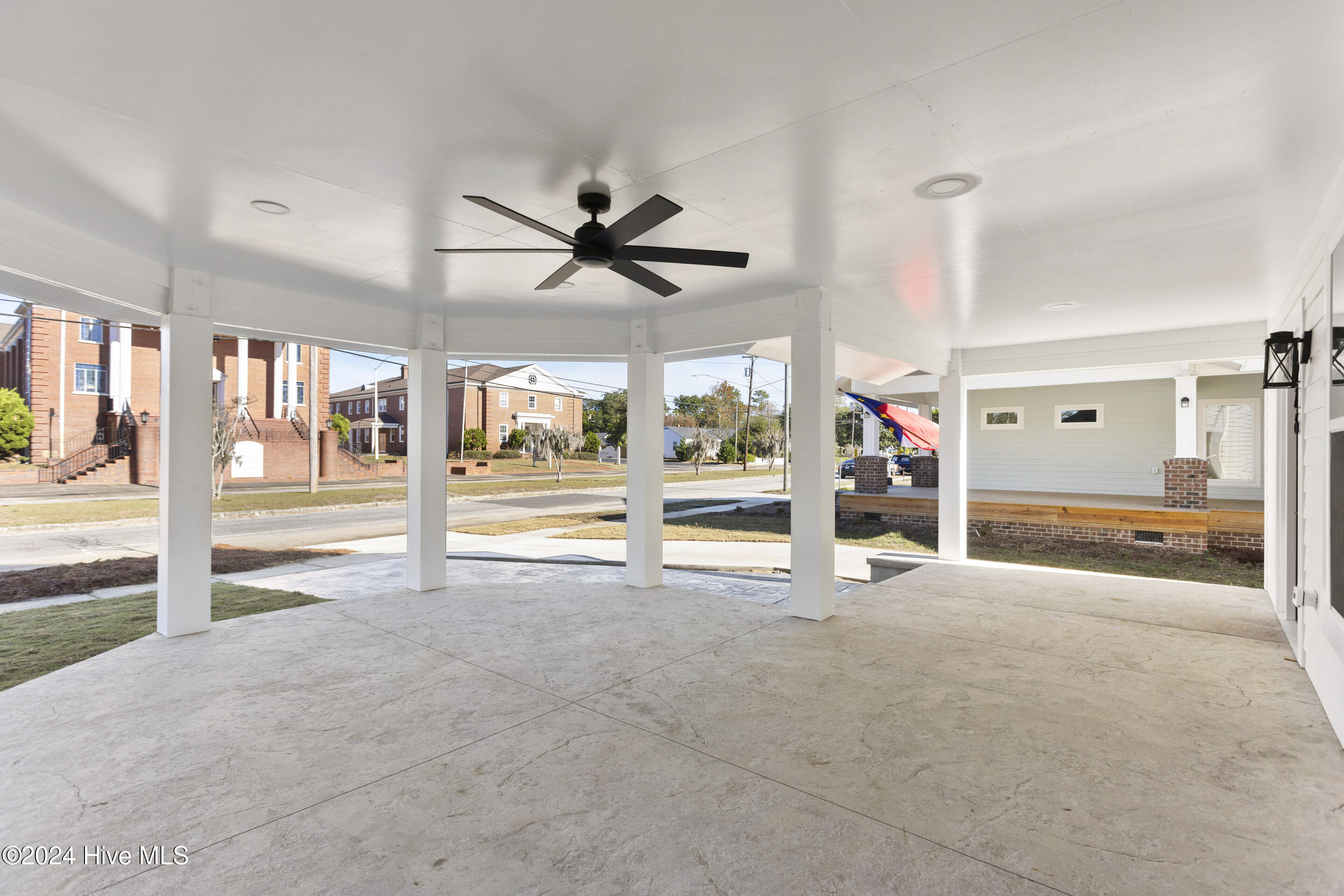 226 Central Boulevard Property Photo 8