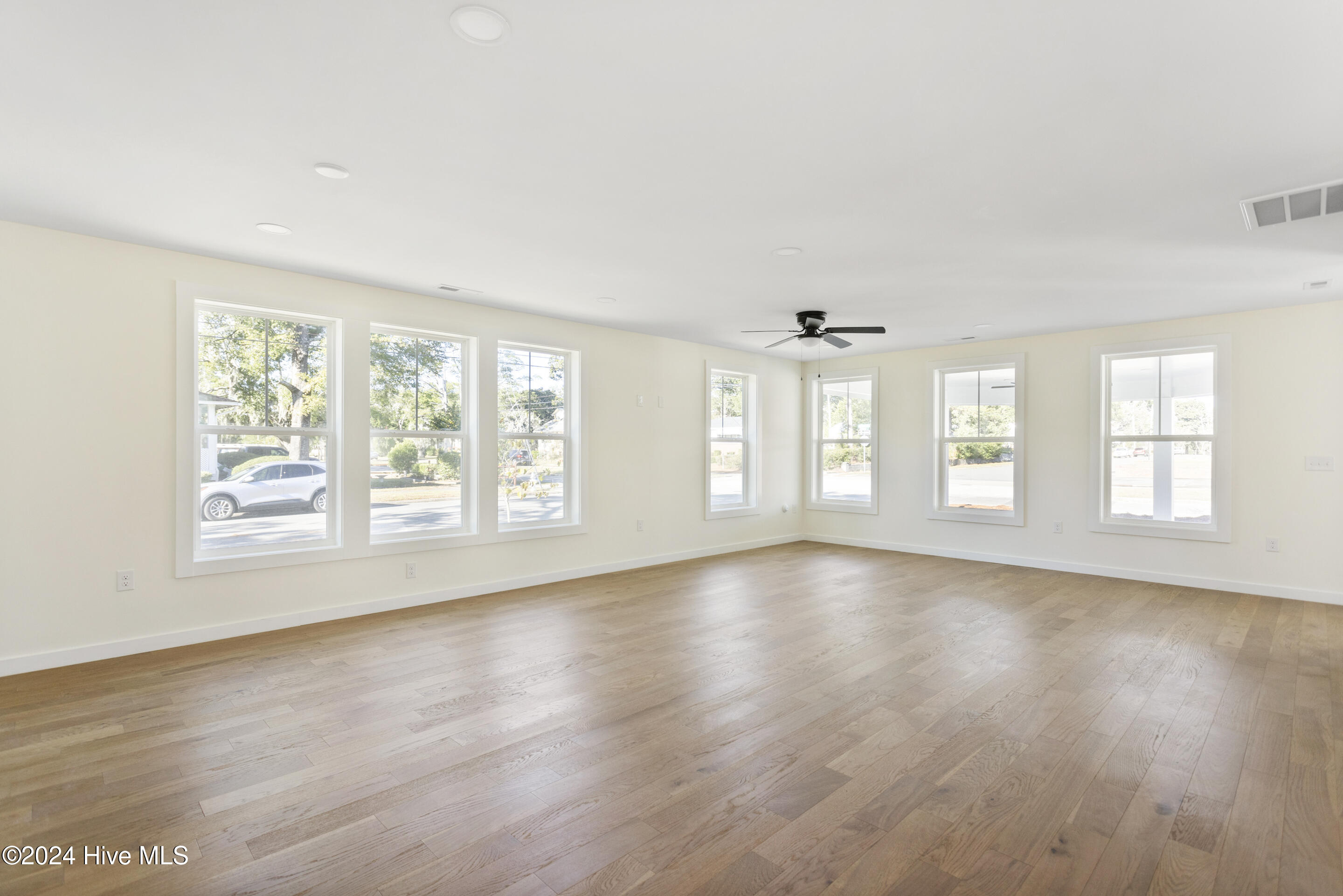 226 Central Boulevard Property Photo 11