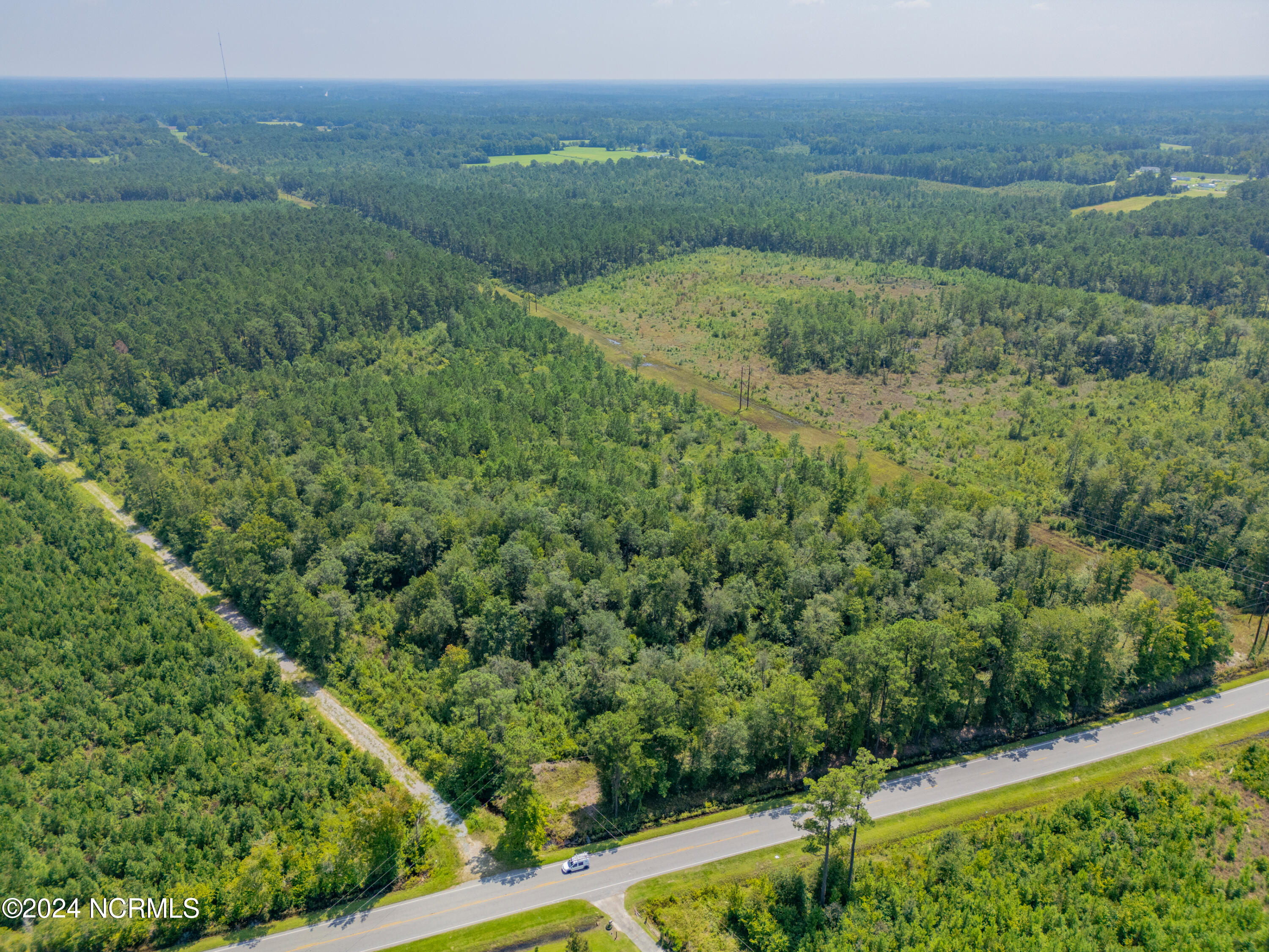 Near 949 General Howe Hwy Road Property Photo 4