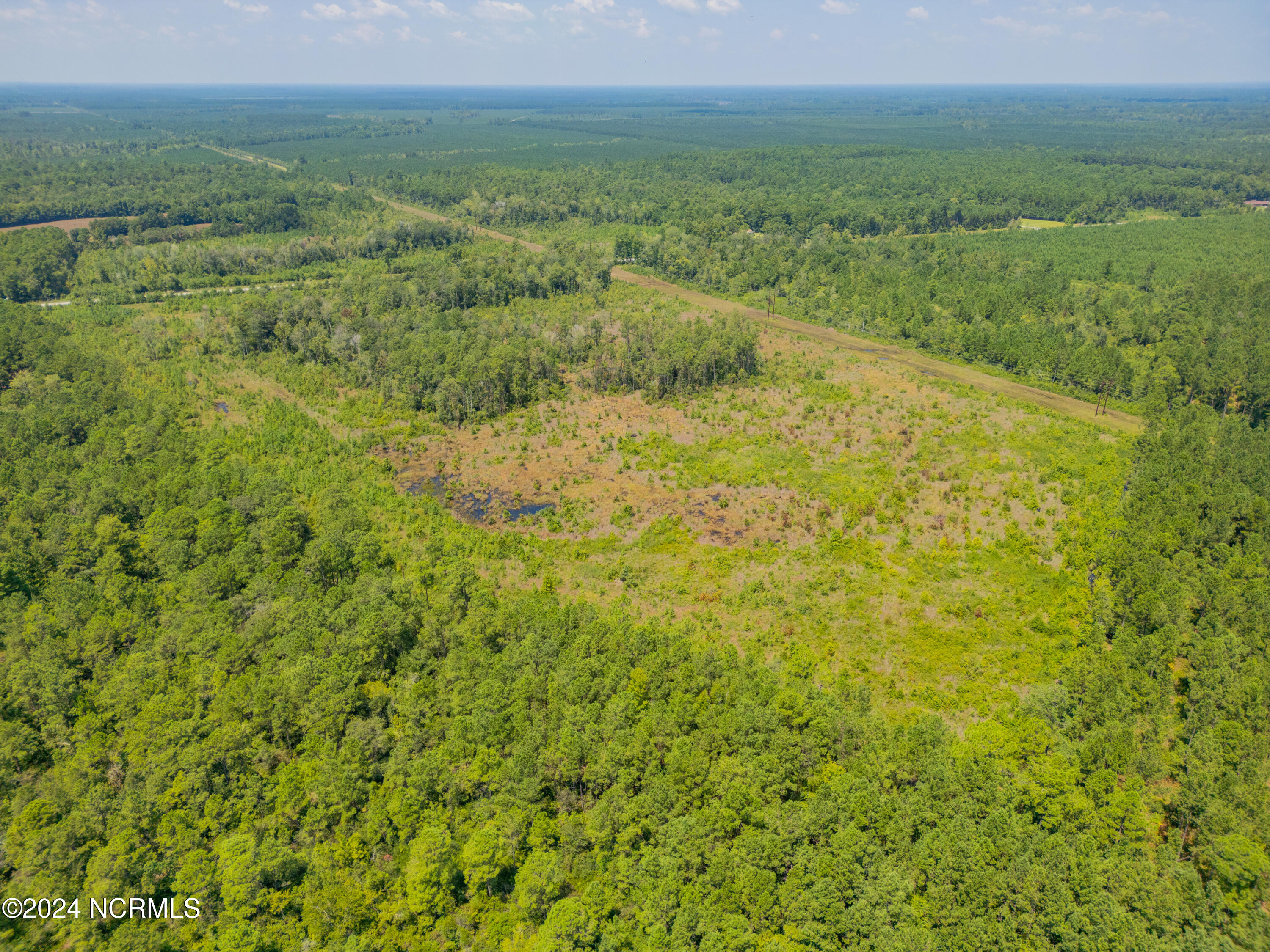 Near 949 General Howe Hwy Road Property Photo 19