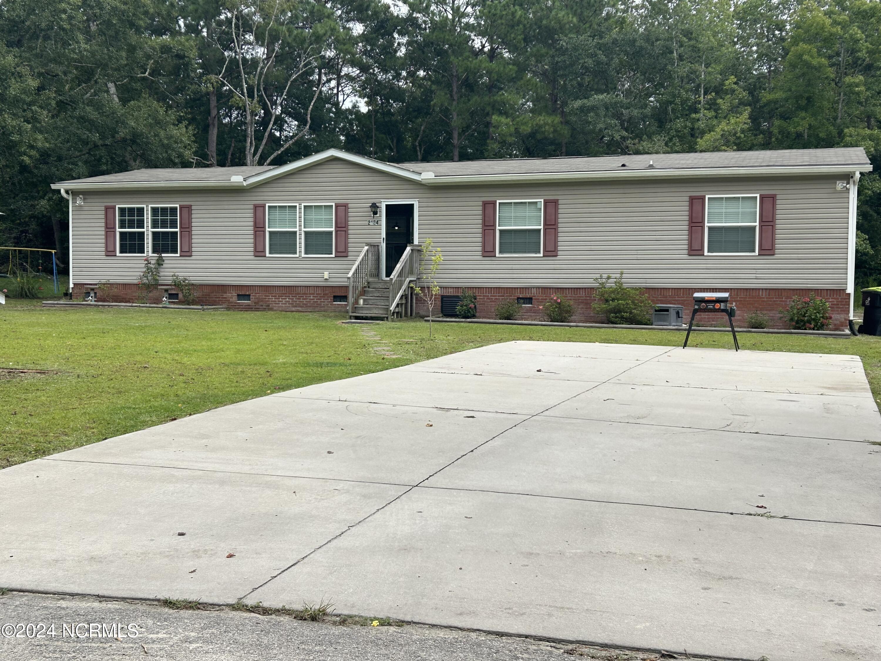 2184 Creekwood Court Property Photo