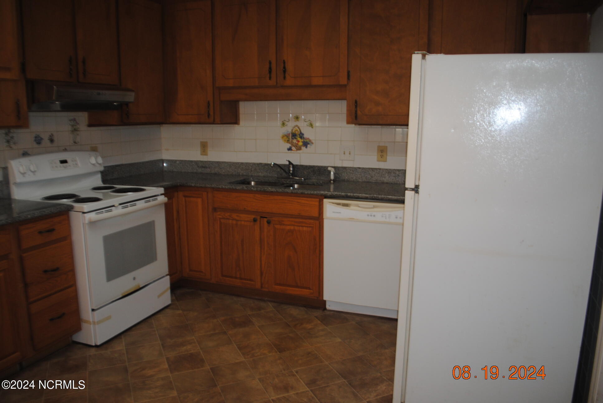 102 Epworth Drive Property Photo 7