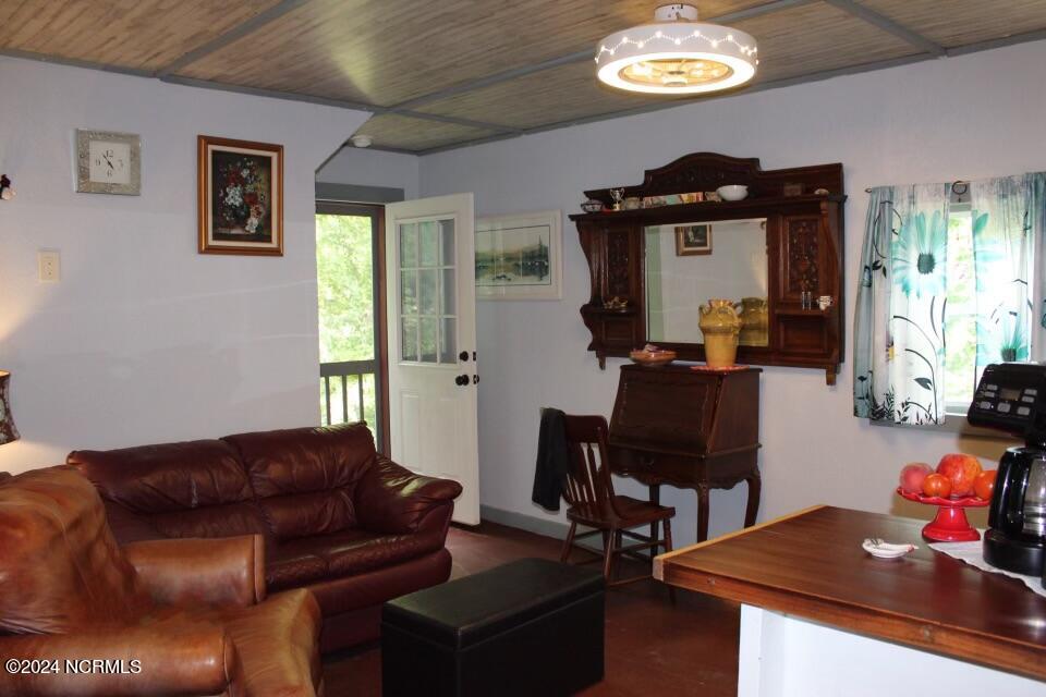 574 Pine Creek Road Property Photo 16