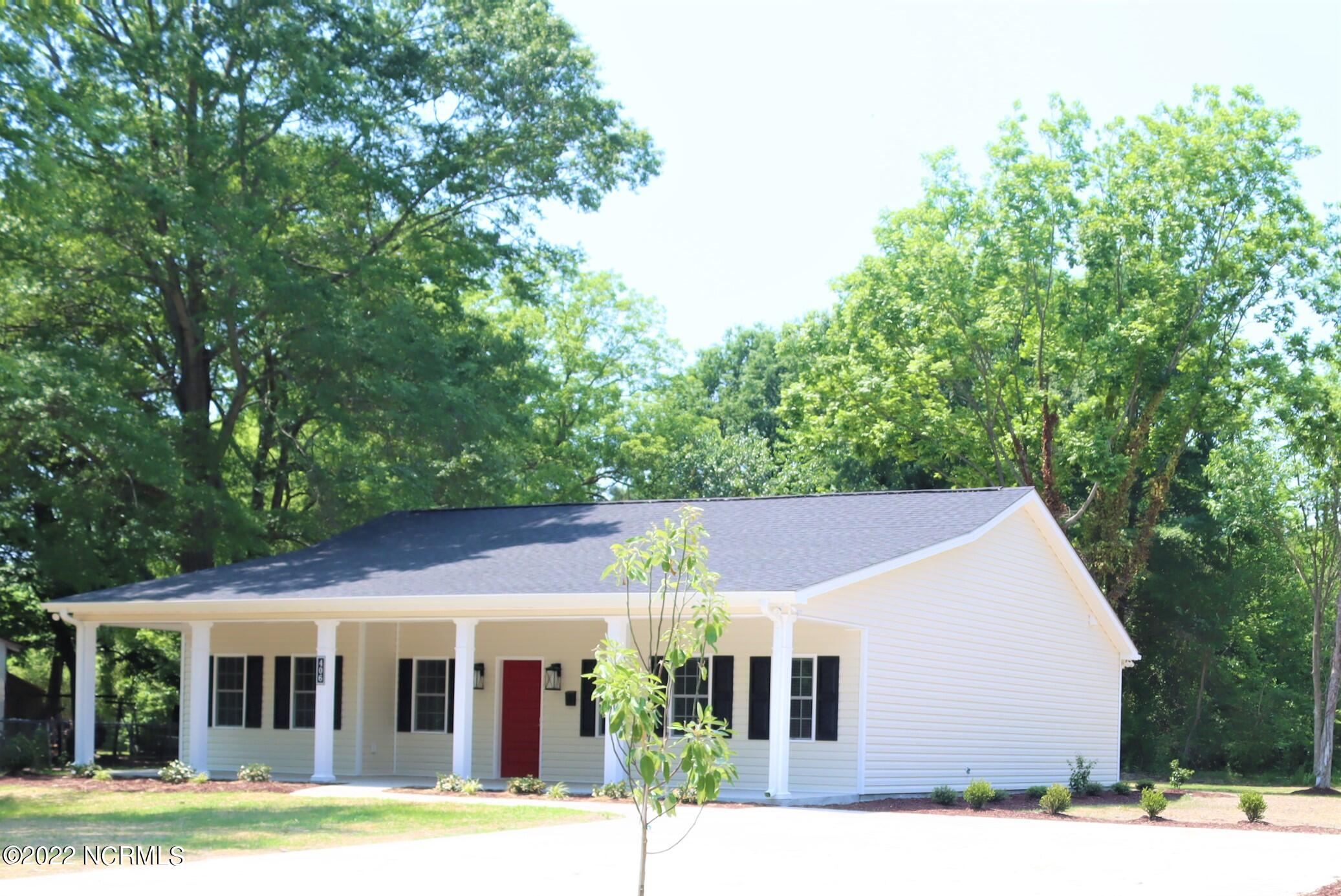 406 S Dennis Street Property Photo 5