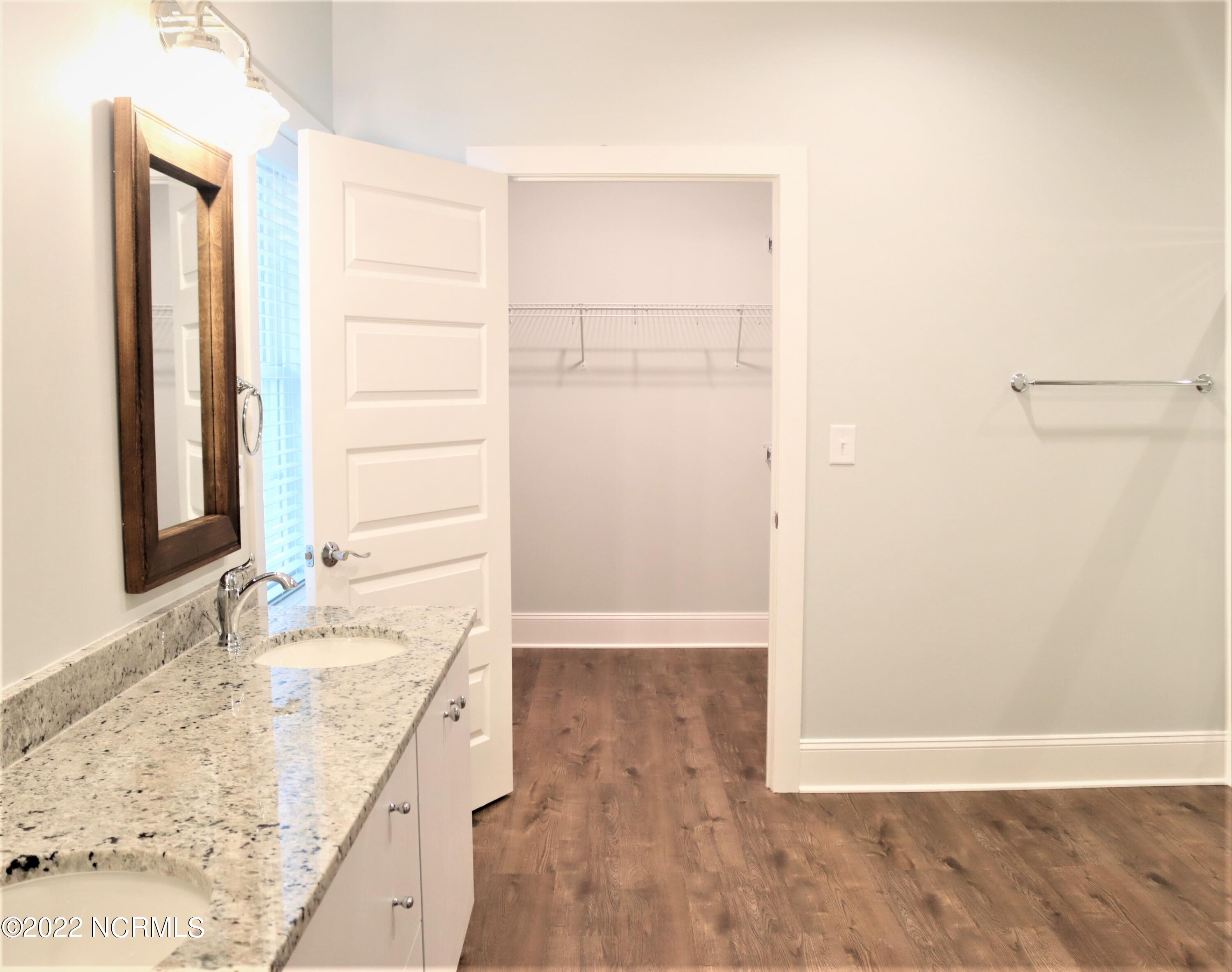 406 S Dennis Street Property Photo 11