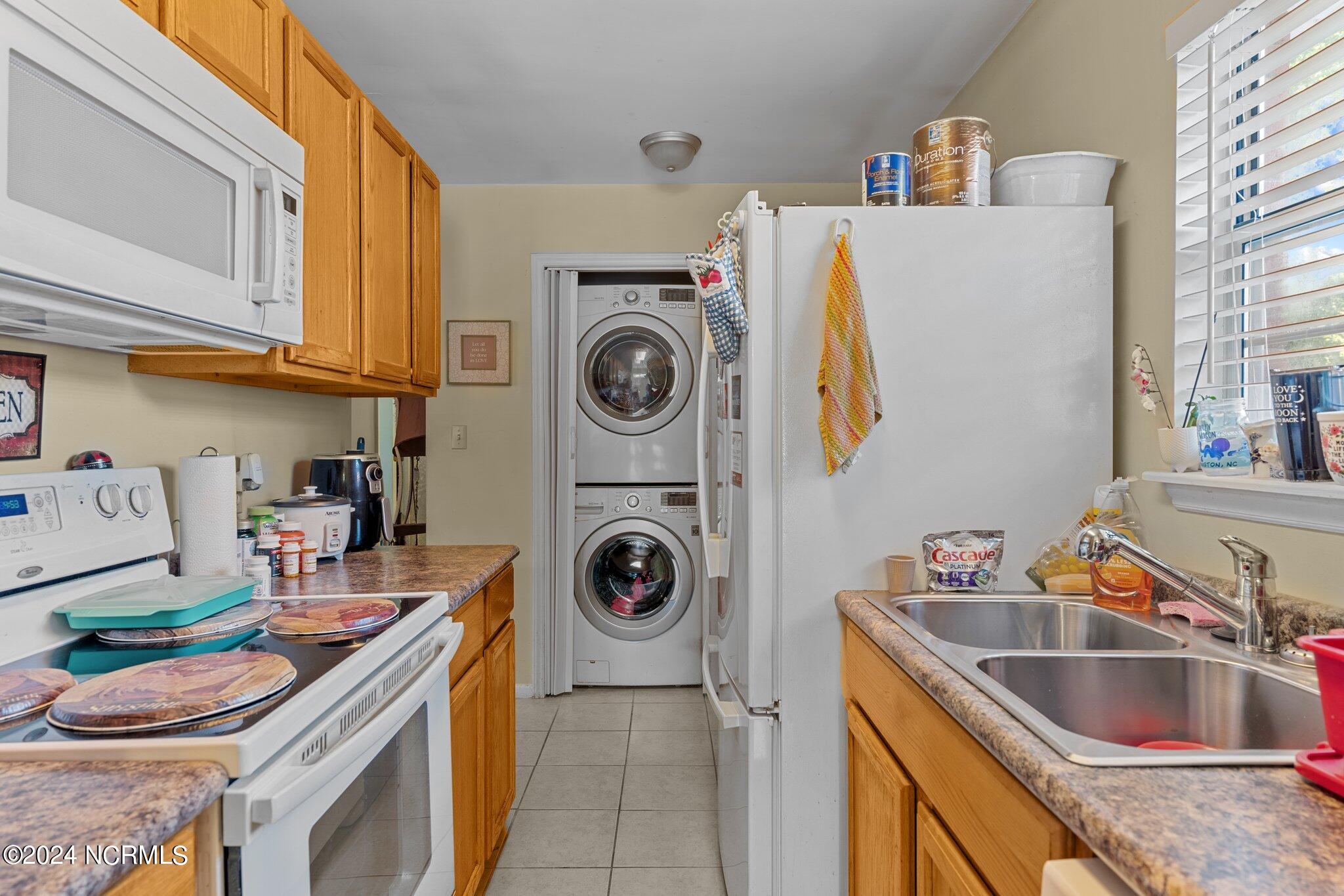 120 Charter Drive Property Photo 10