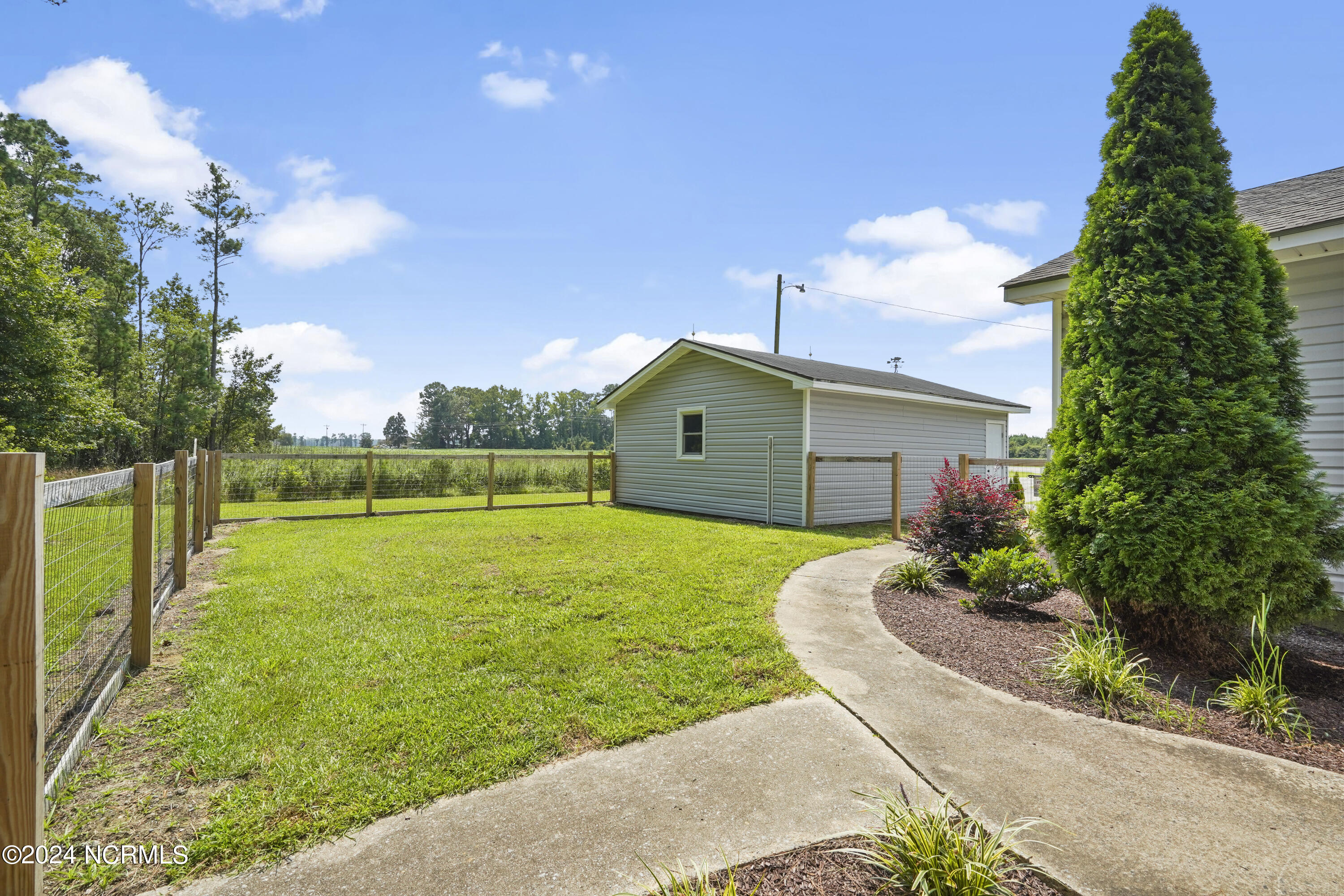 2113 Yeatesville Road Property Photo 5