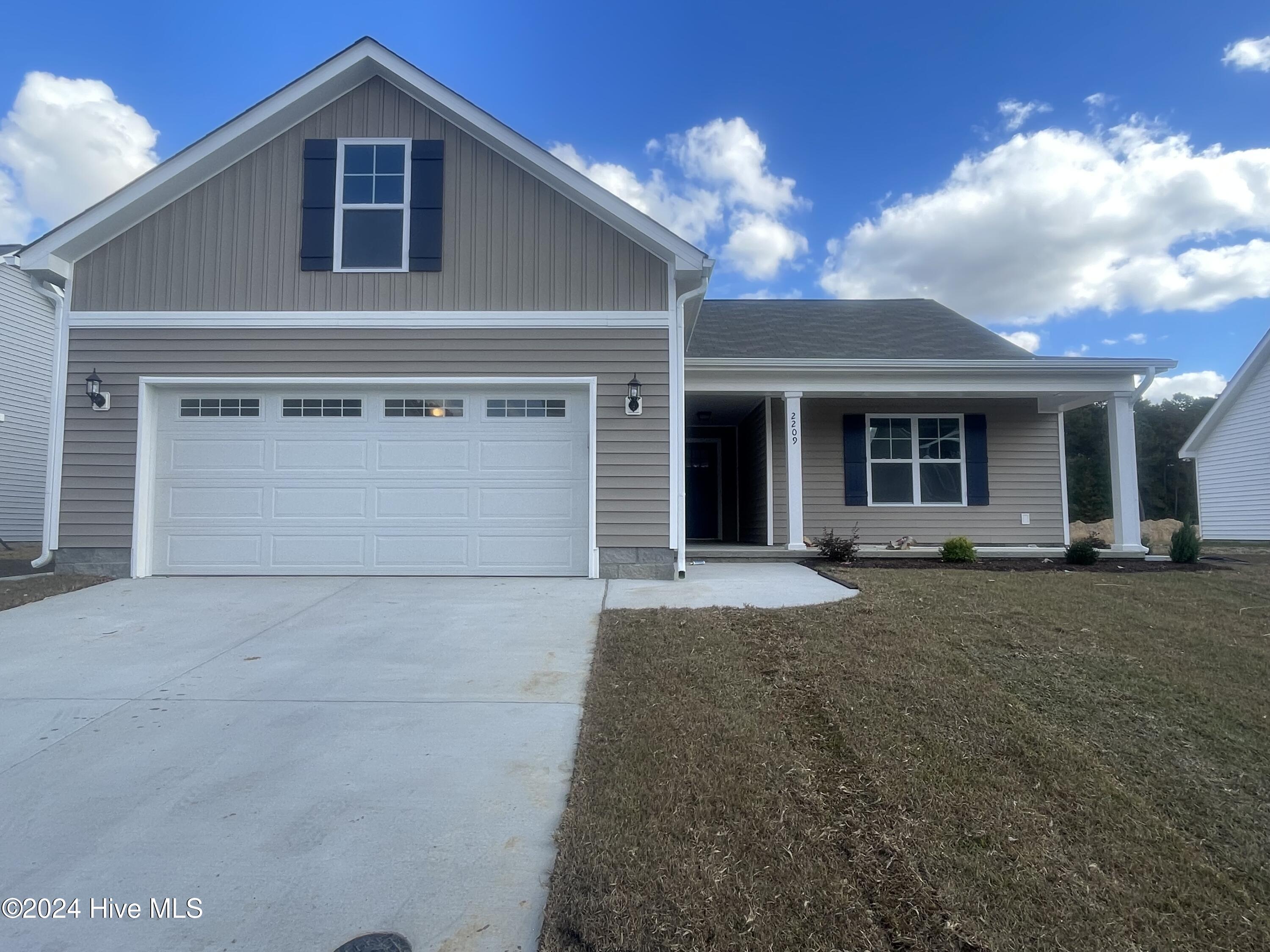2209 Zircon Drive Property Photo 1