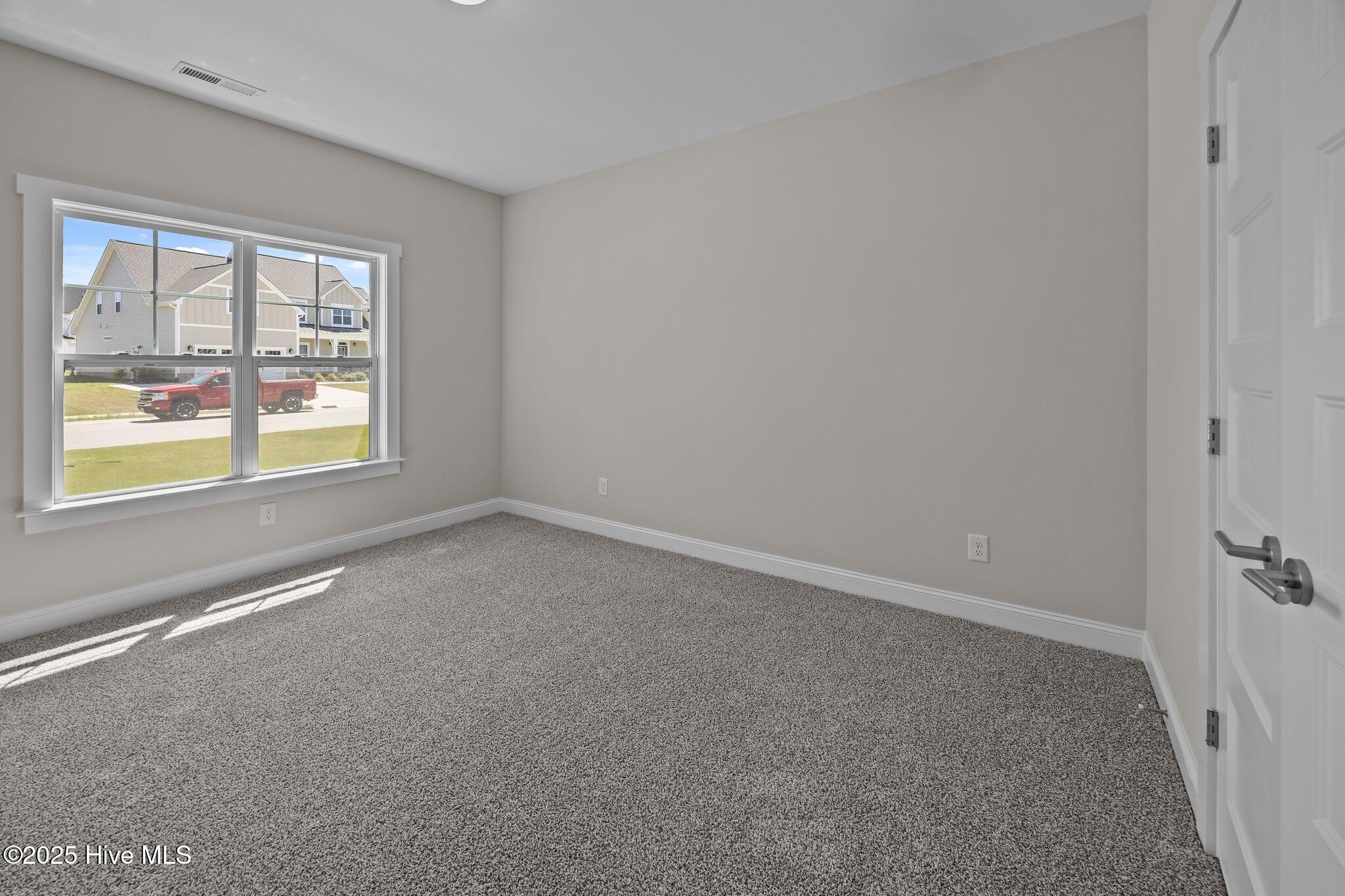 911 Hunter Grace Drive Property Photo 33