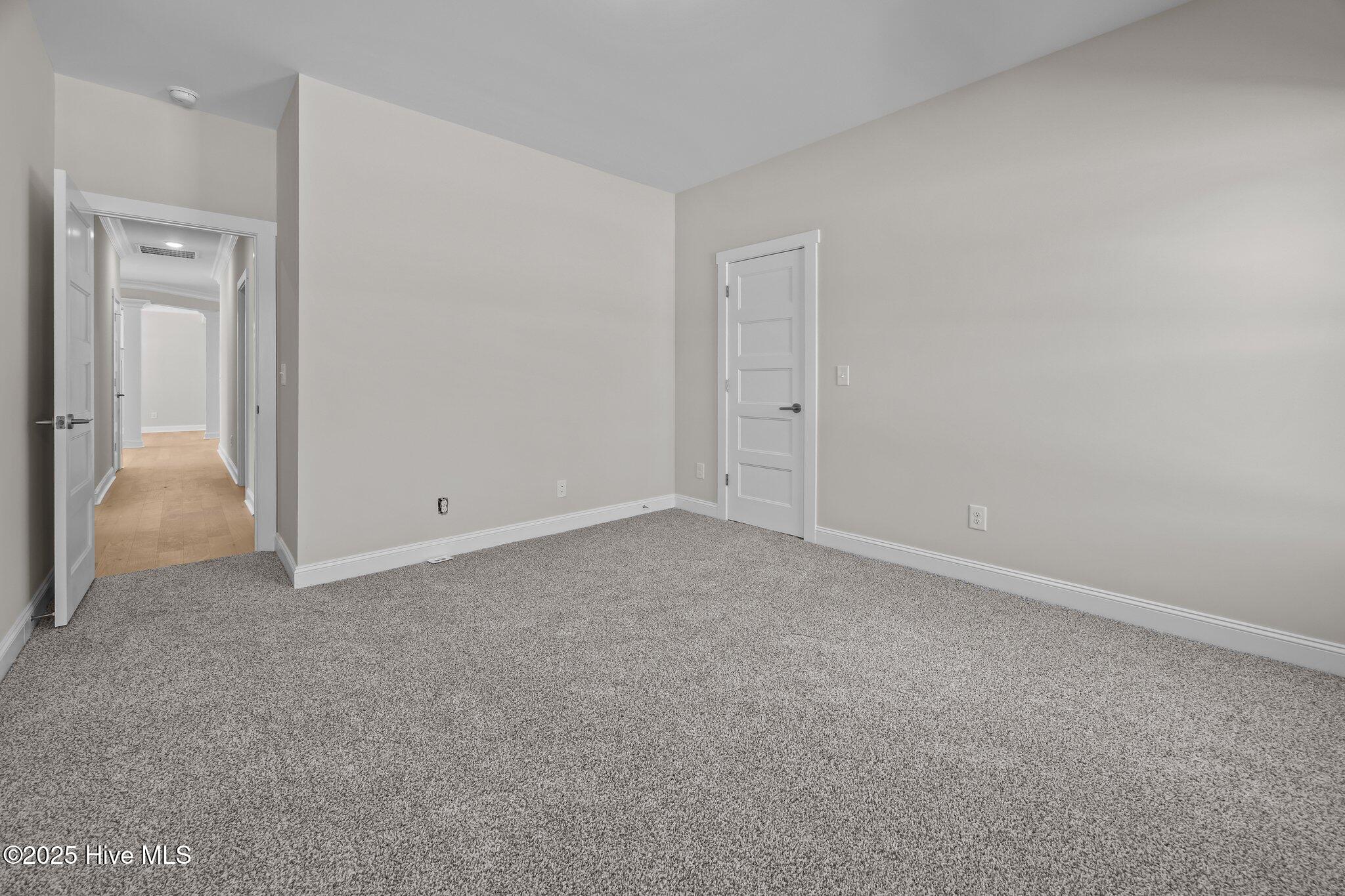 911 Hunter Grace Drive Property Photo 37