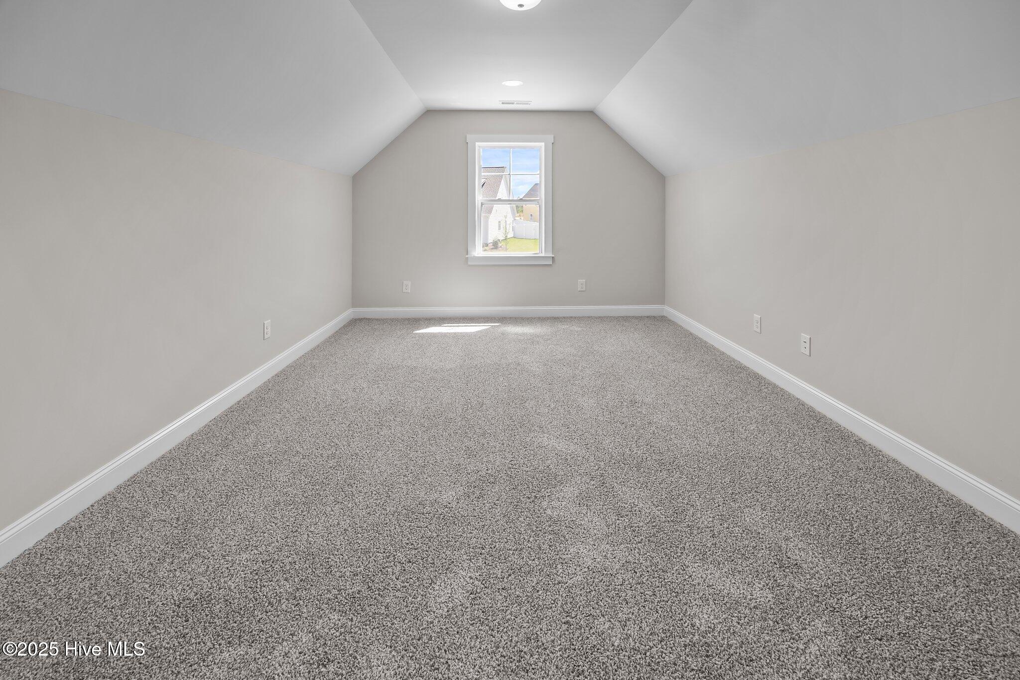 911 Hunter Grace Drive Property Photo 39