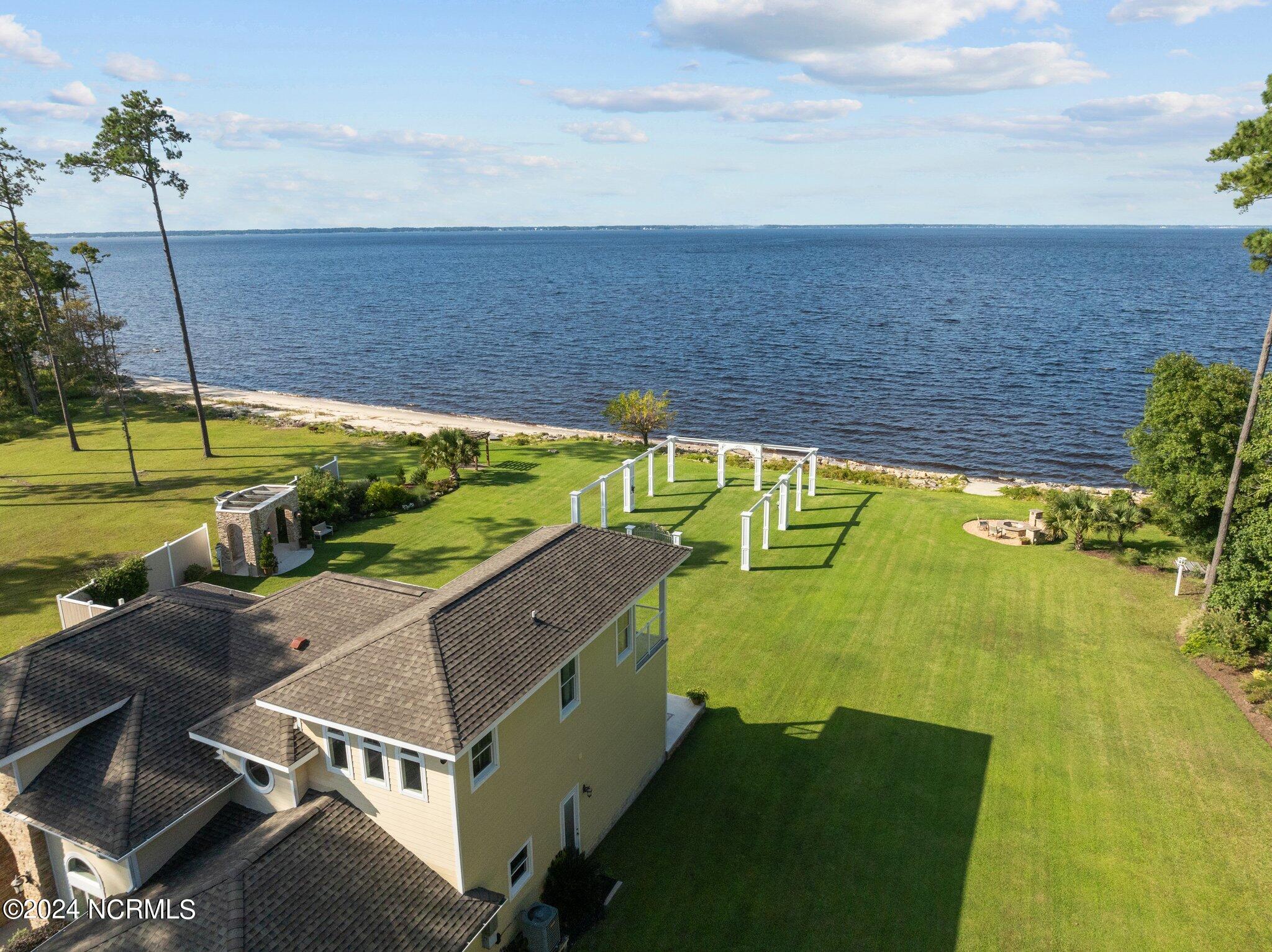 2391 Temples Point Road Property Photo 2