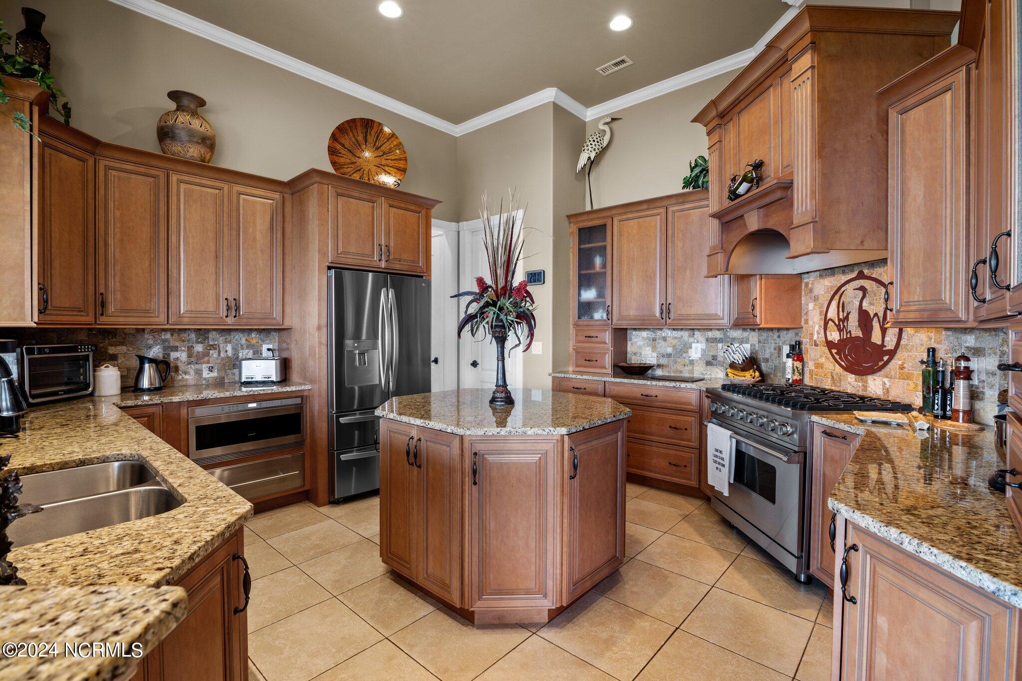 2391 Temples Point Road Property Photo 14