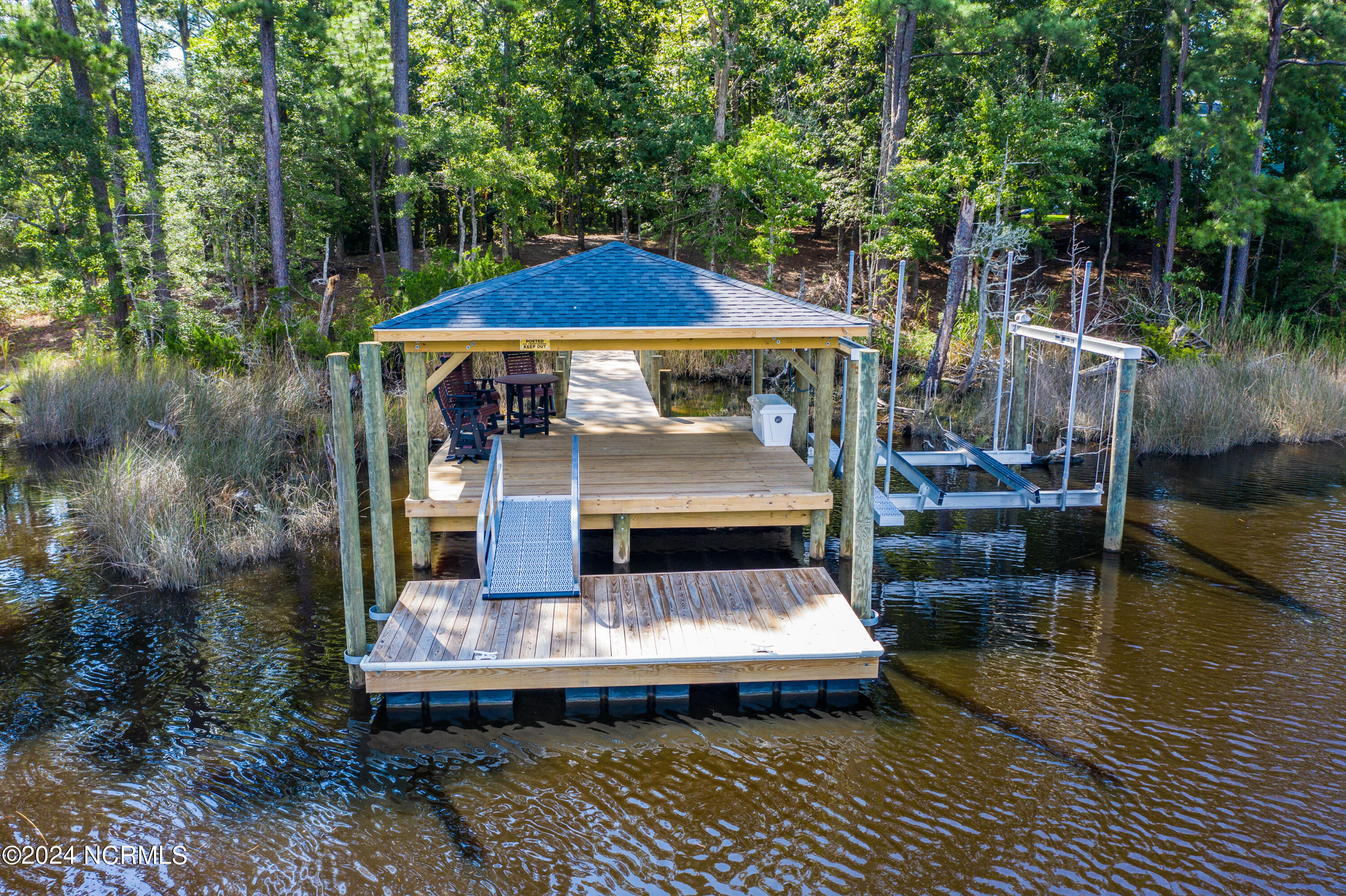 223 Creek View Circle Property Photo 4