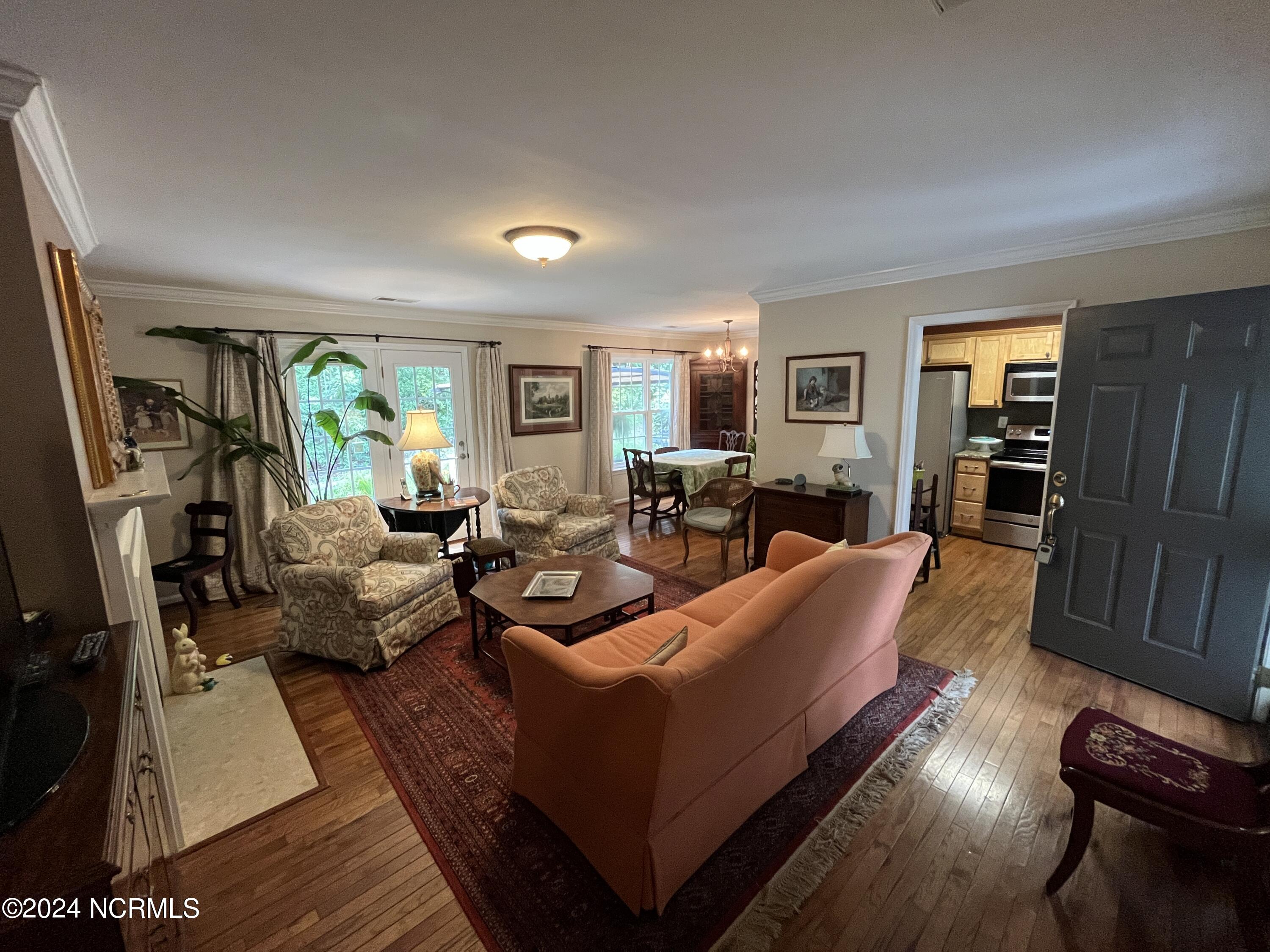 1408 Plantation Circle Property Photo 5