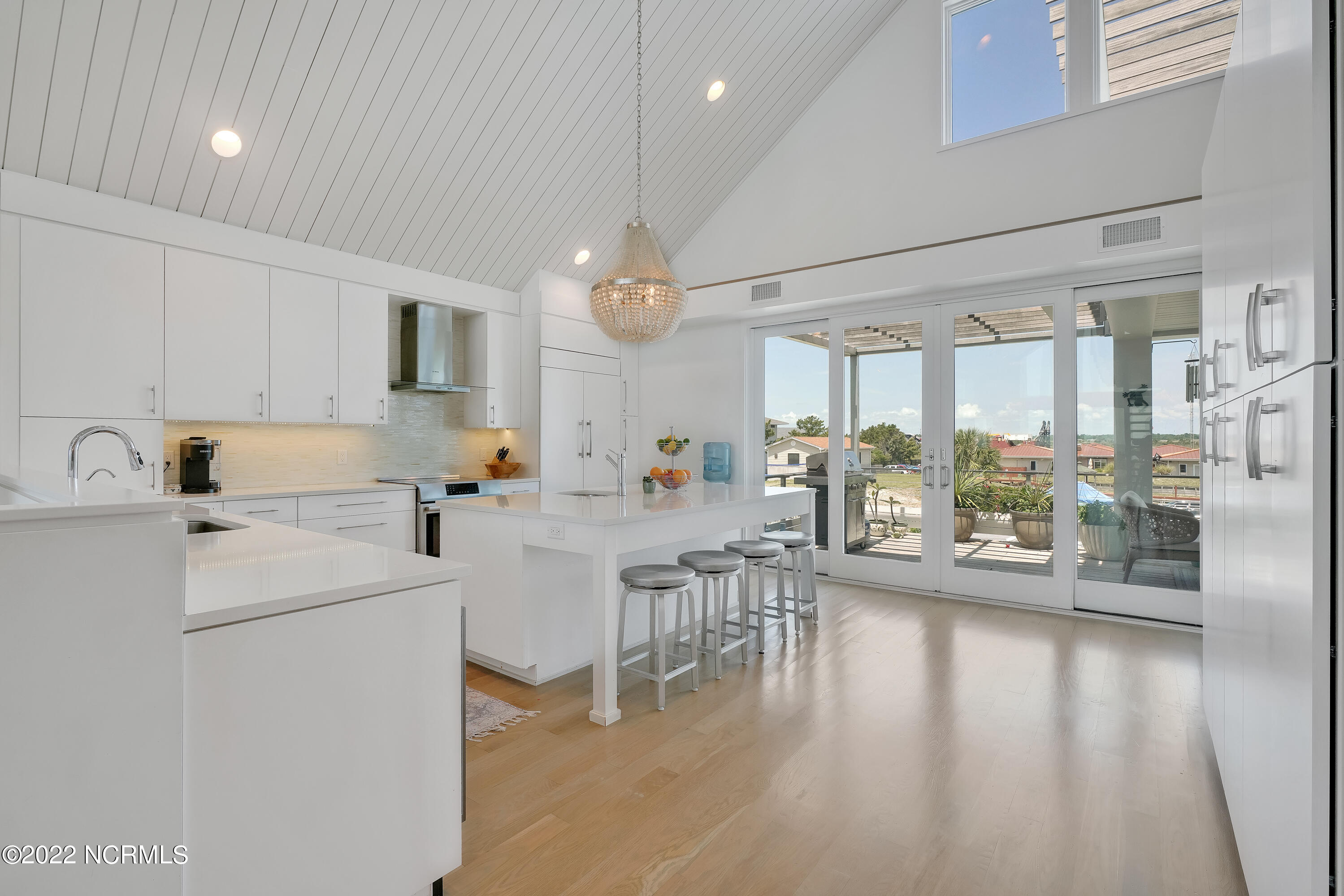 910 S Lumina Avenue Property Photo 15