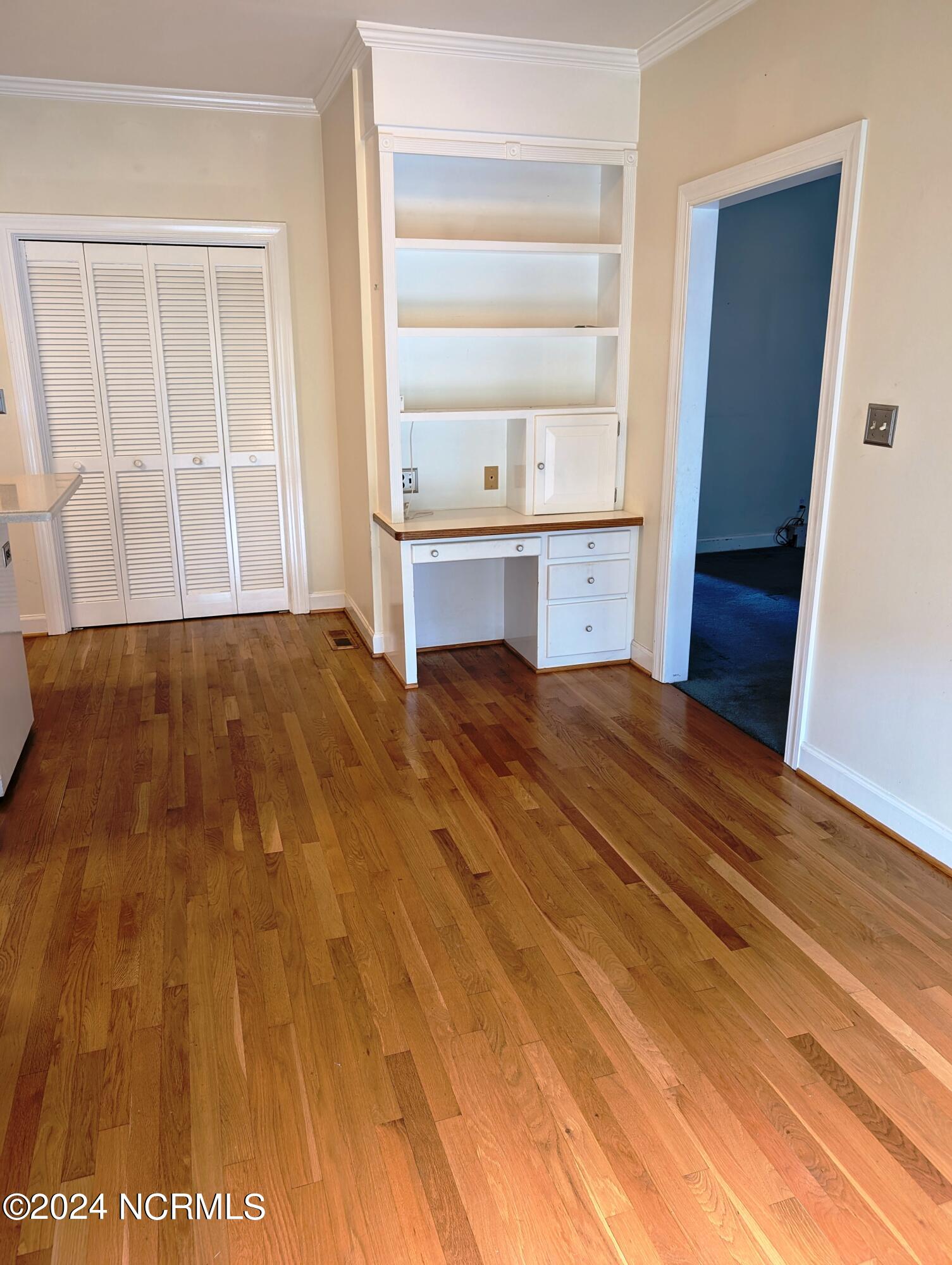 1711 Westbrook Drive Property Photo 9
