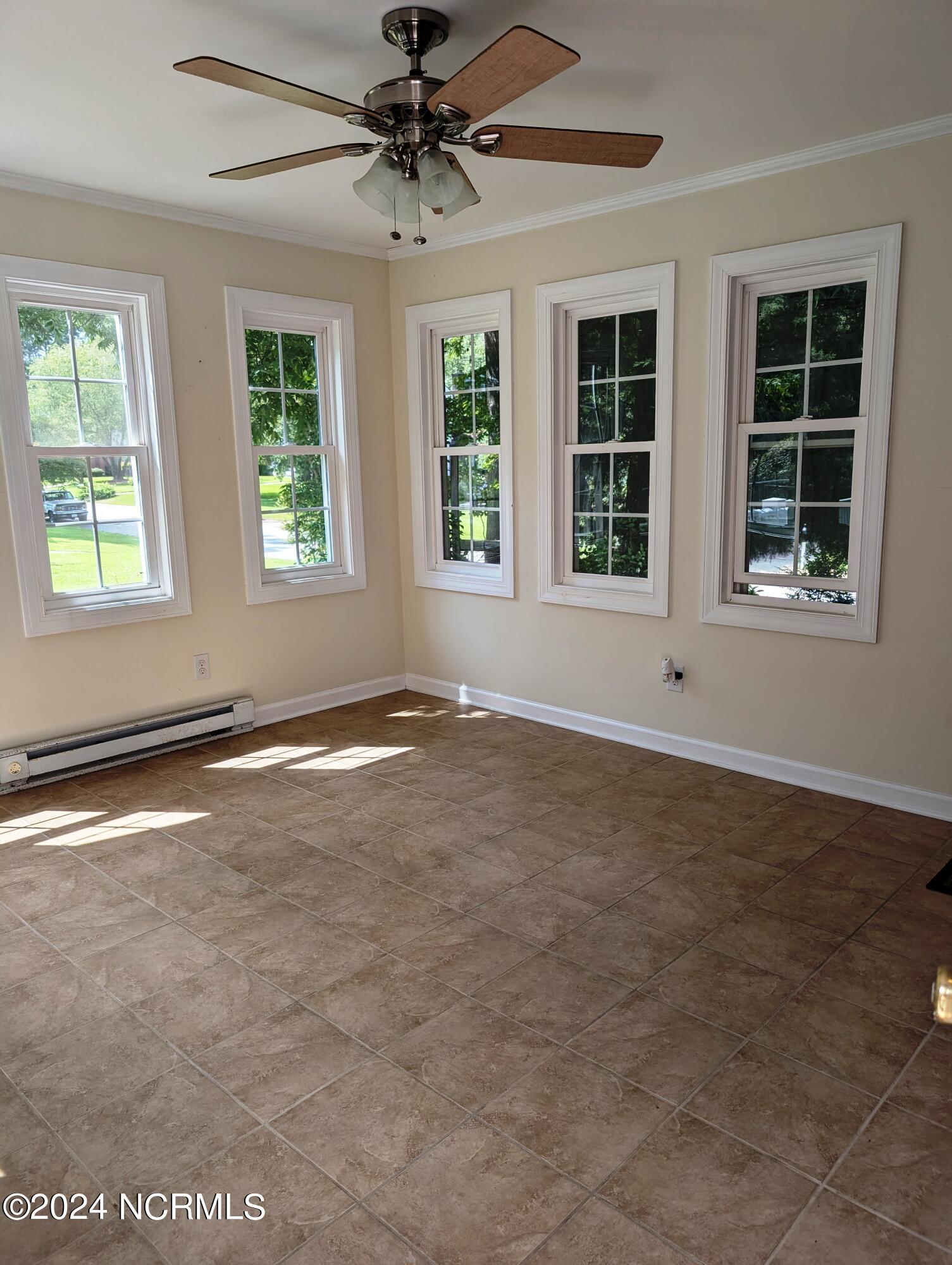 1711 Westbrook Drive Property Photo 15