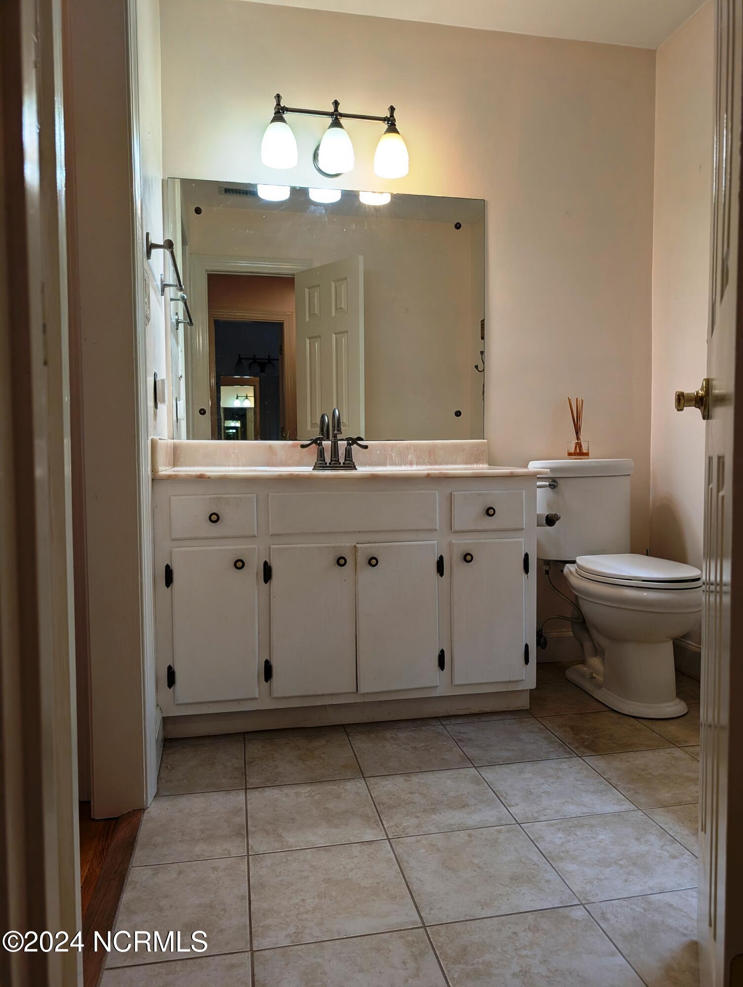 1711 Westbrook Drive Property Photo 20
