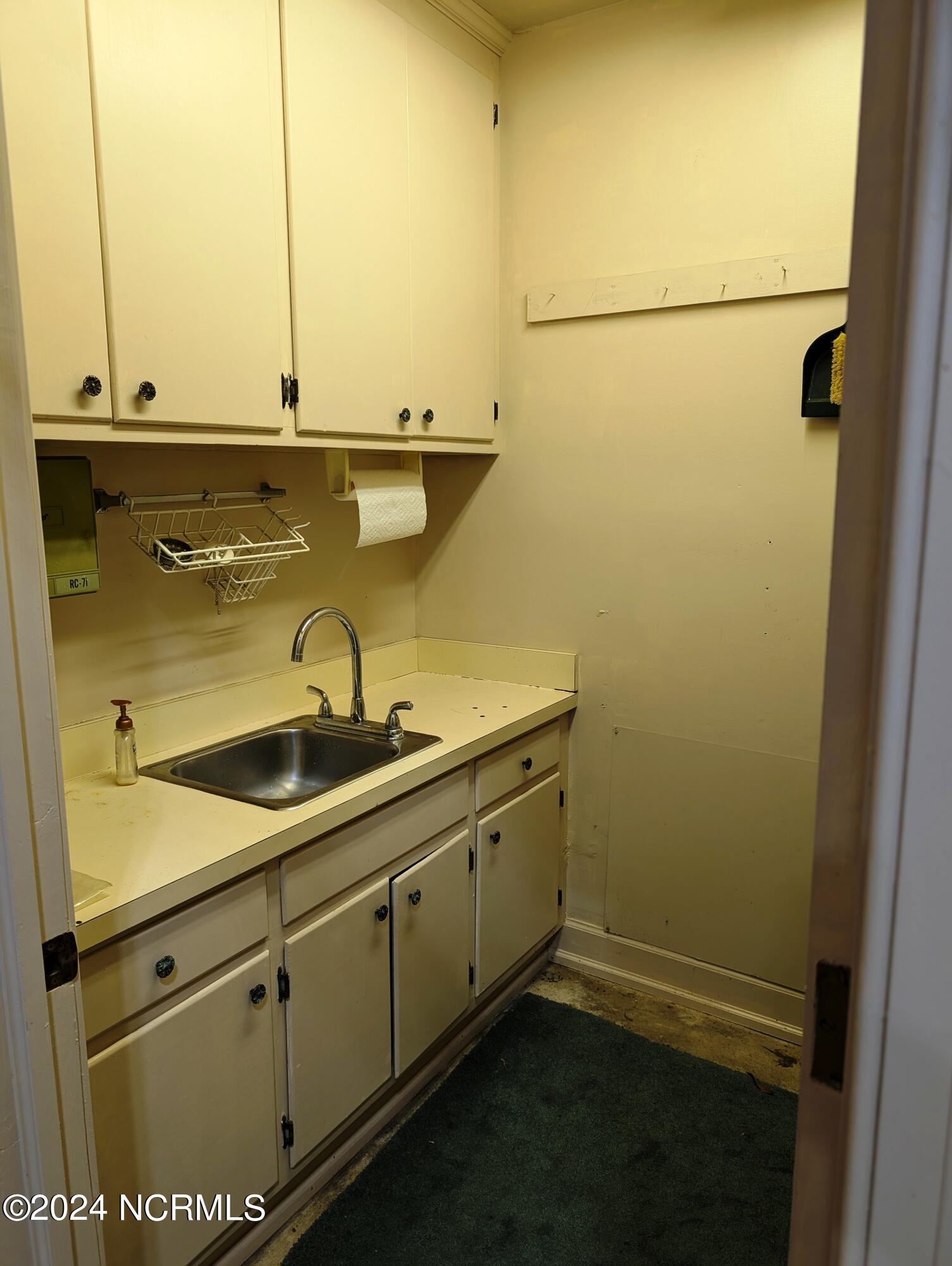 1711 Westbrook Drive Property Photo 41