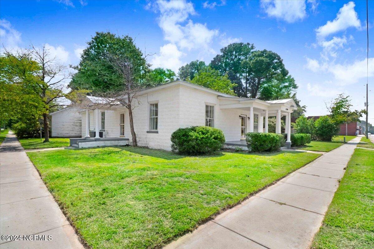 6709 E Wilson Street Property Photo 2